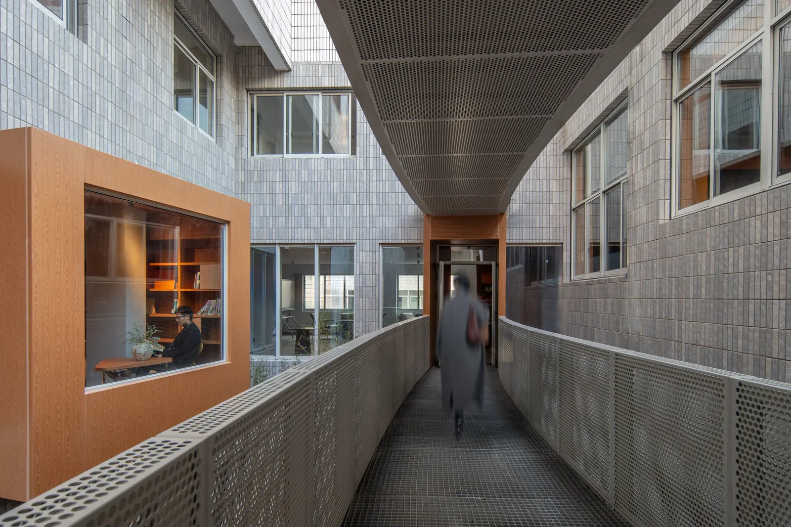 BANSHAN1994 Commune / Office Canopy of Architecture