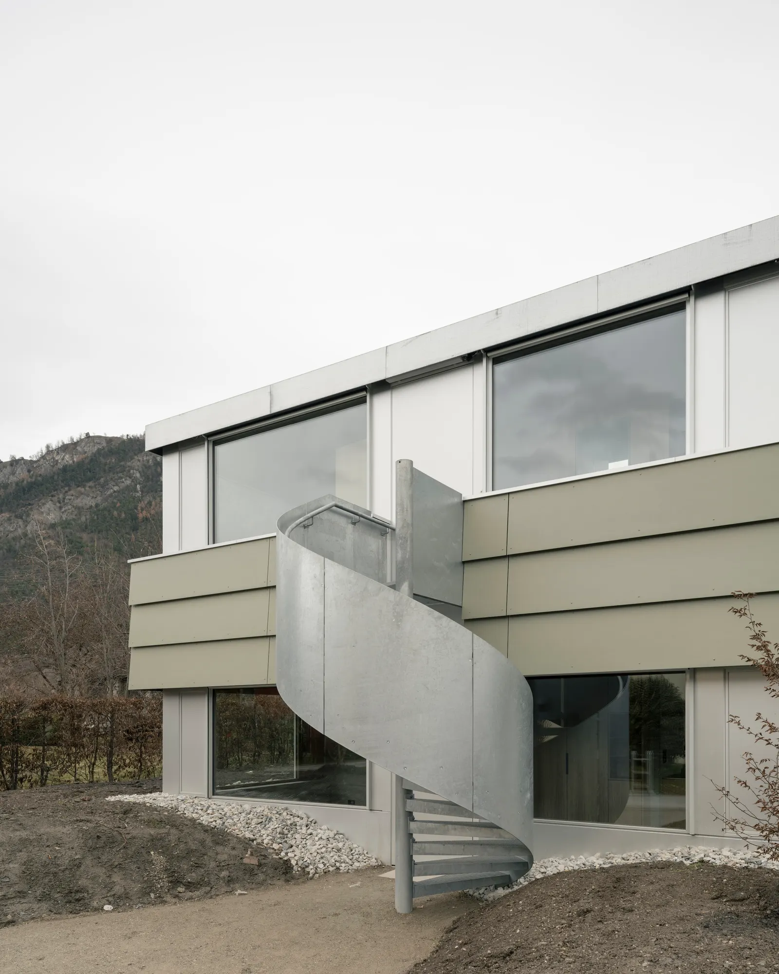Дом Caloz Bramois / R2A Architectes
