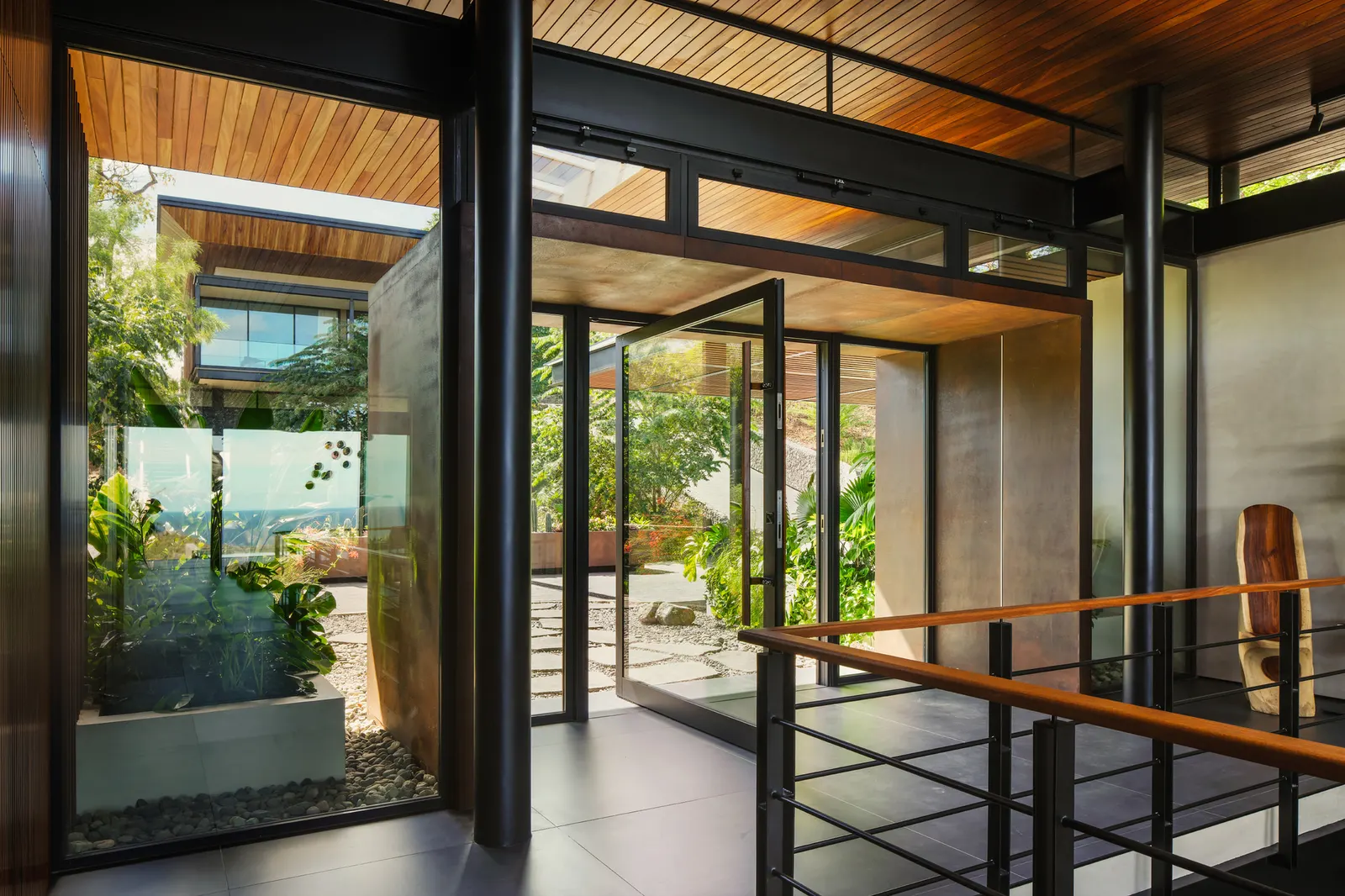 Casa Akíga / Studio Saxe