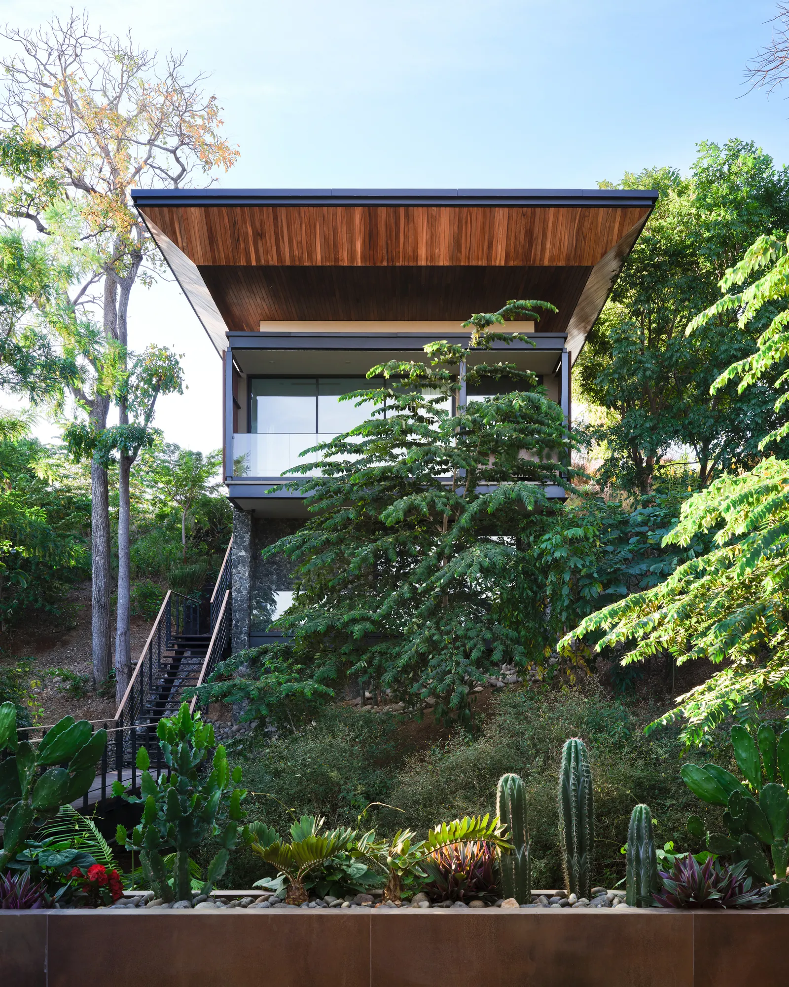 Casa Akíga / Studio Saxe