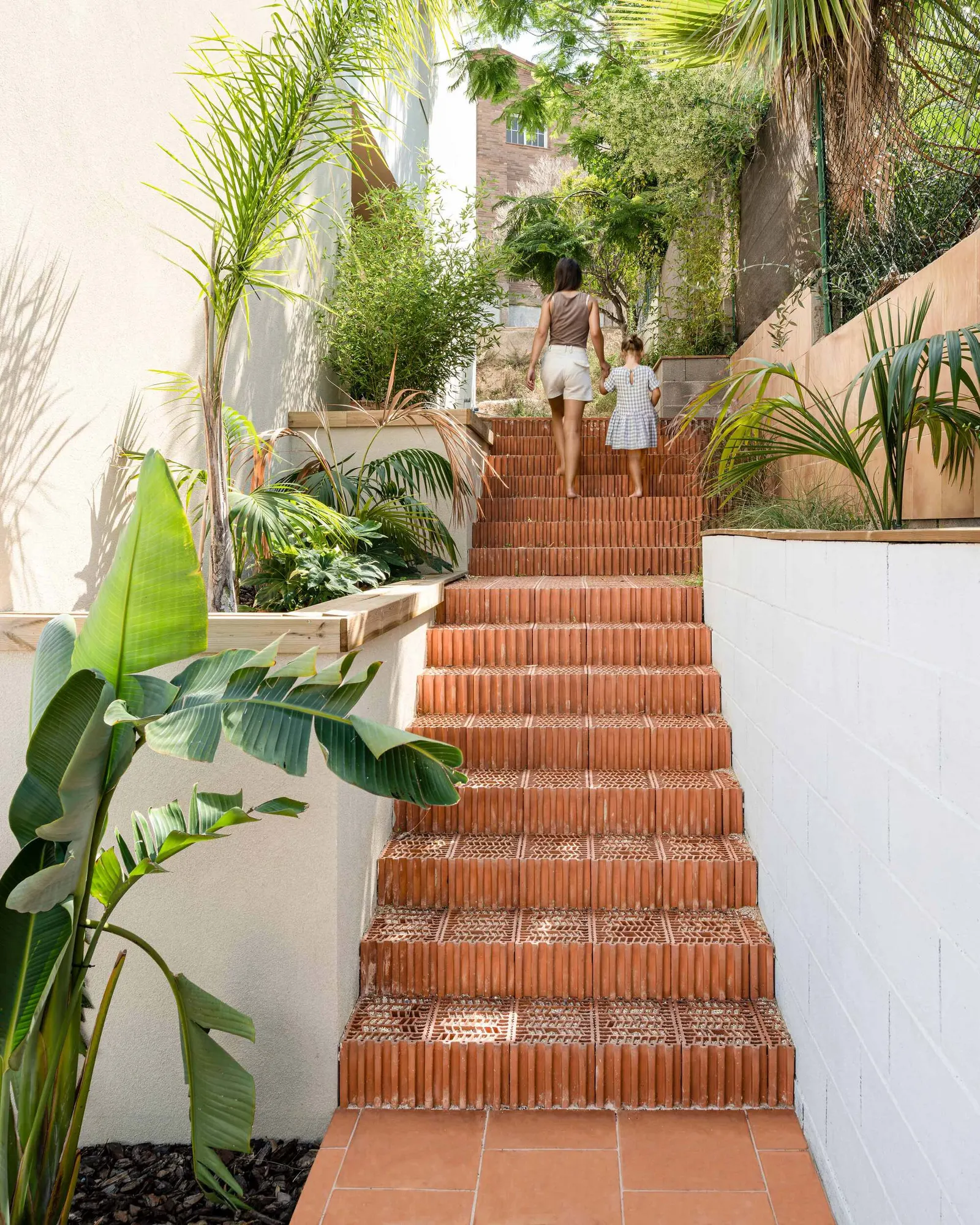 Arlo House / Luis Royon Barea и Andreu Arévalo Llàcer