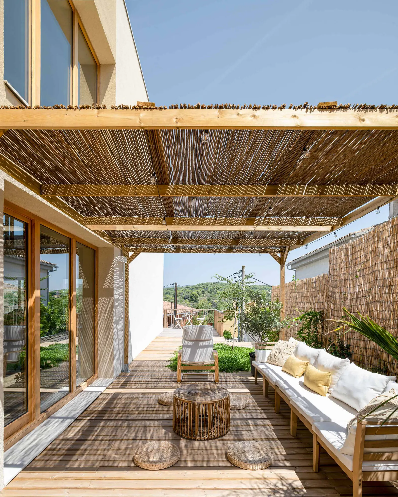Arlo House / Luis Royon Barea и Andreu Arévalo Llàcer
