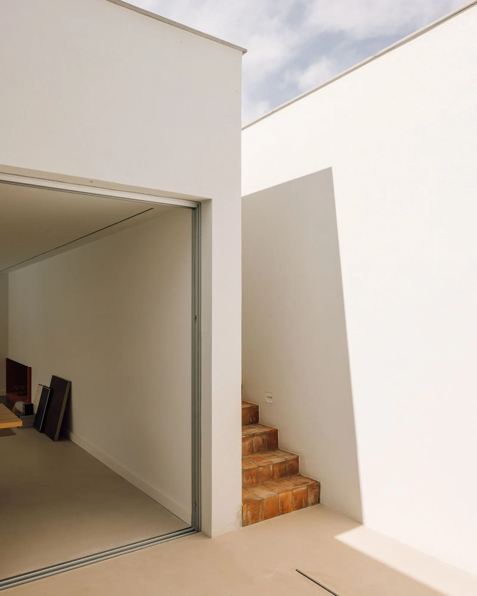 HD House / Desvão Atelier