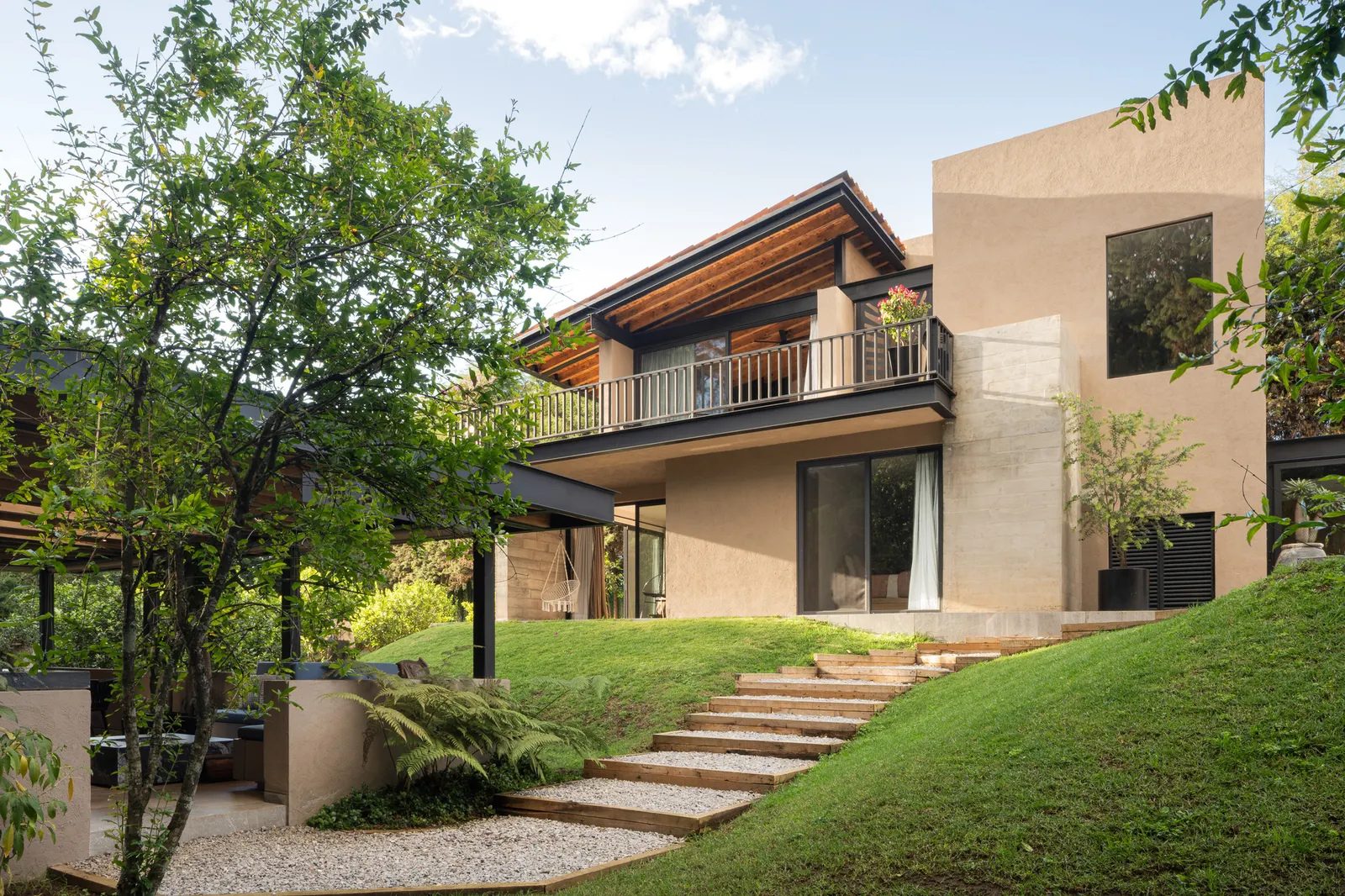 Casa Limoneros / Quaterna Arquitectos