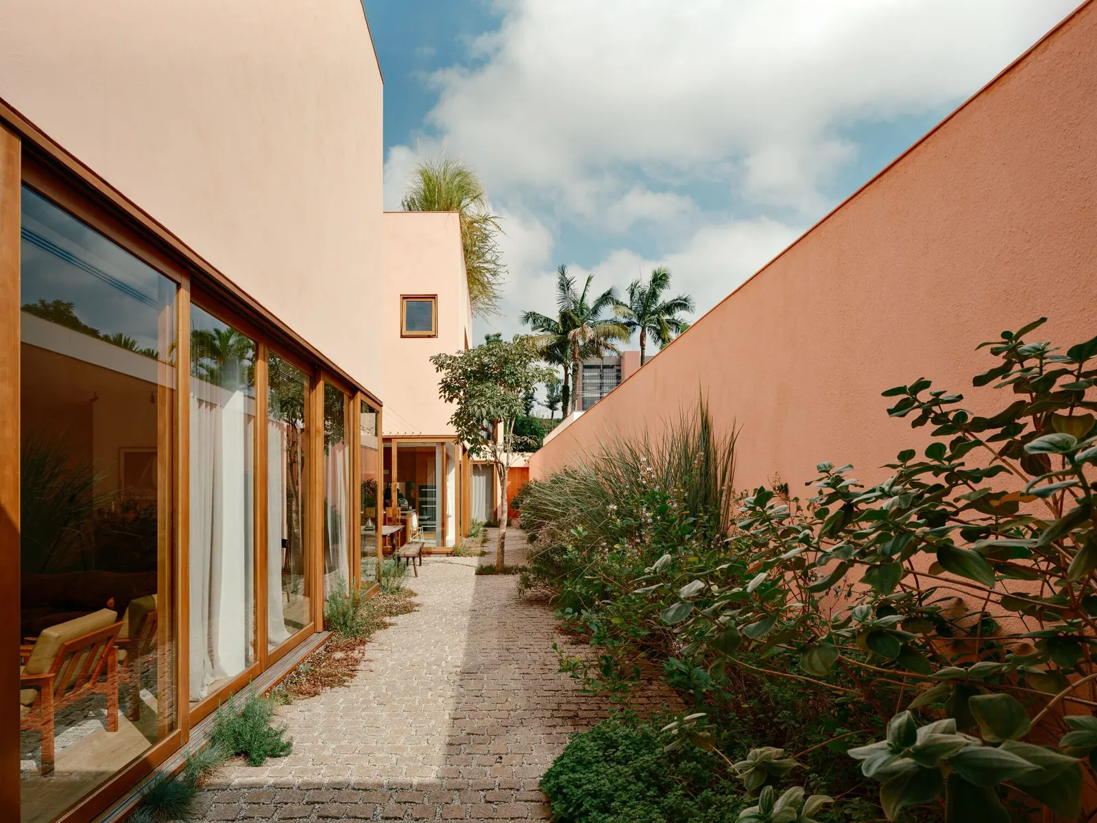 Praça House / Felipe Hess Arquitetos