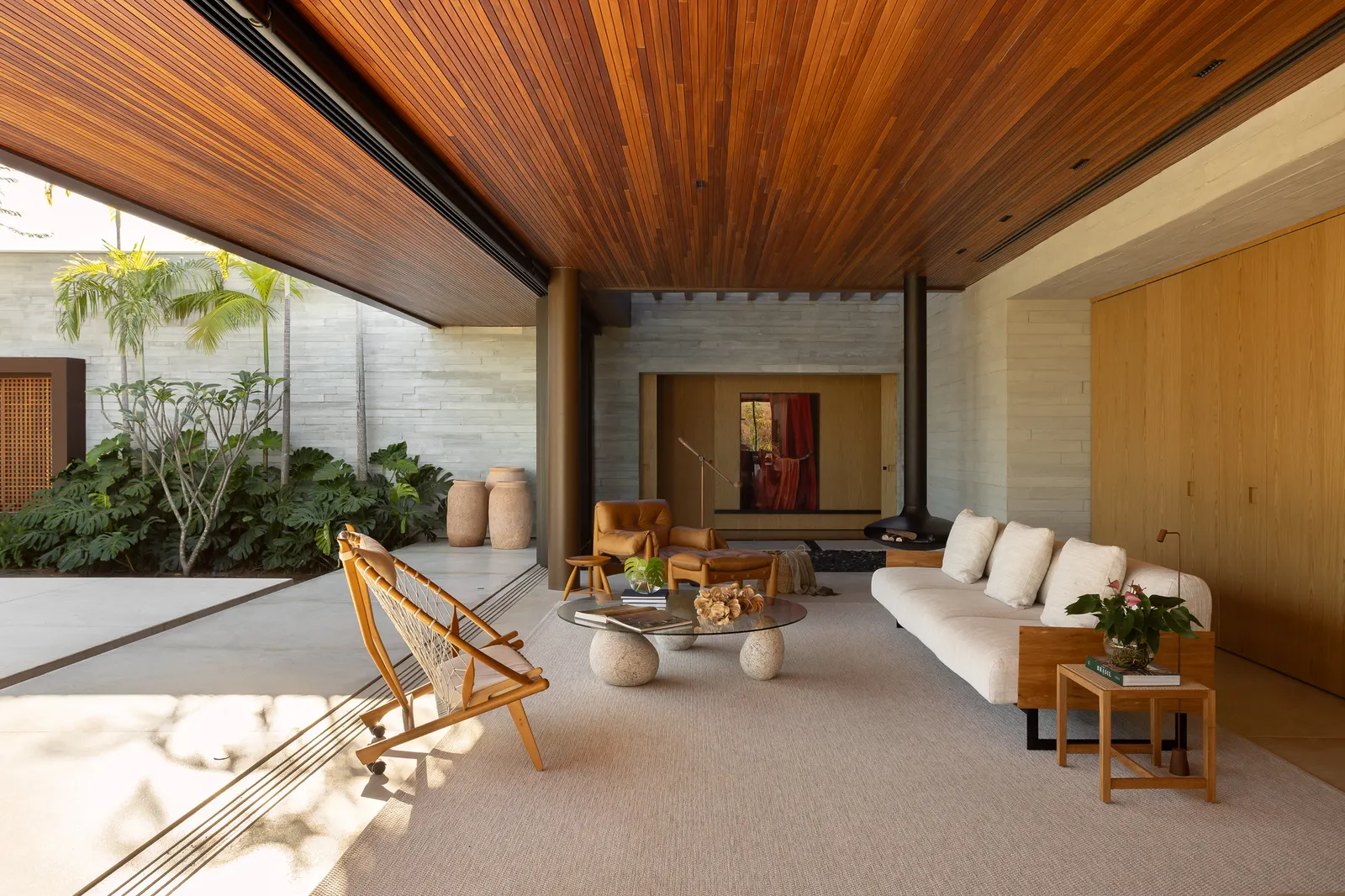 Forest House / Lucas Gonçalves Arquitetura