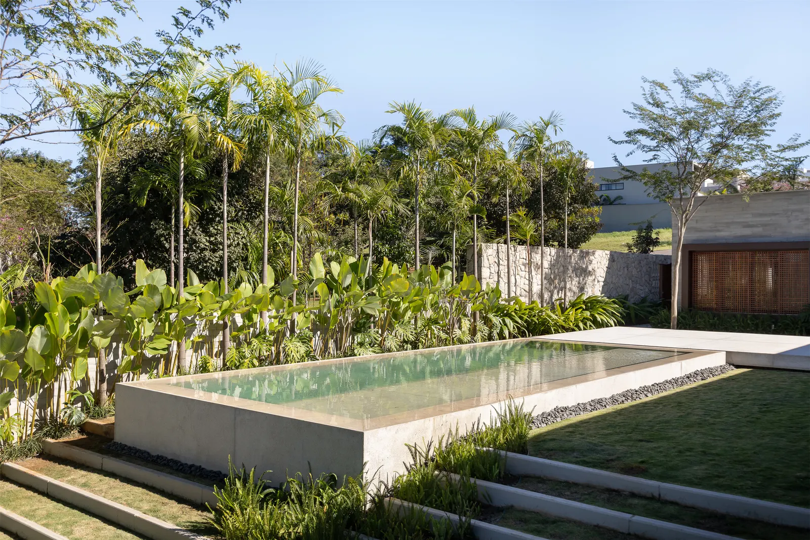 Forest House / Lucas Gonçalves Arquitetura
