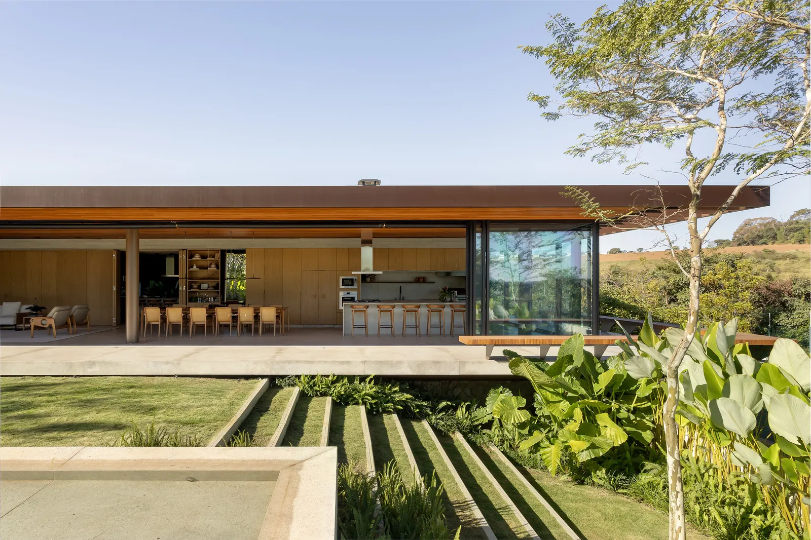 Forest House / Lucas Gonçalves Arquitetura