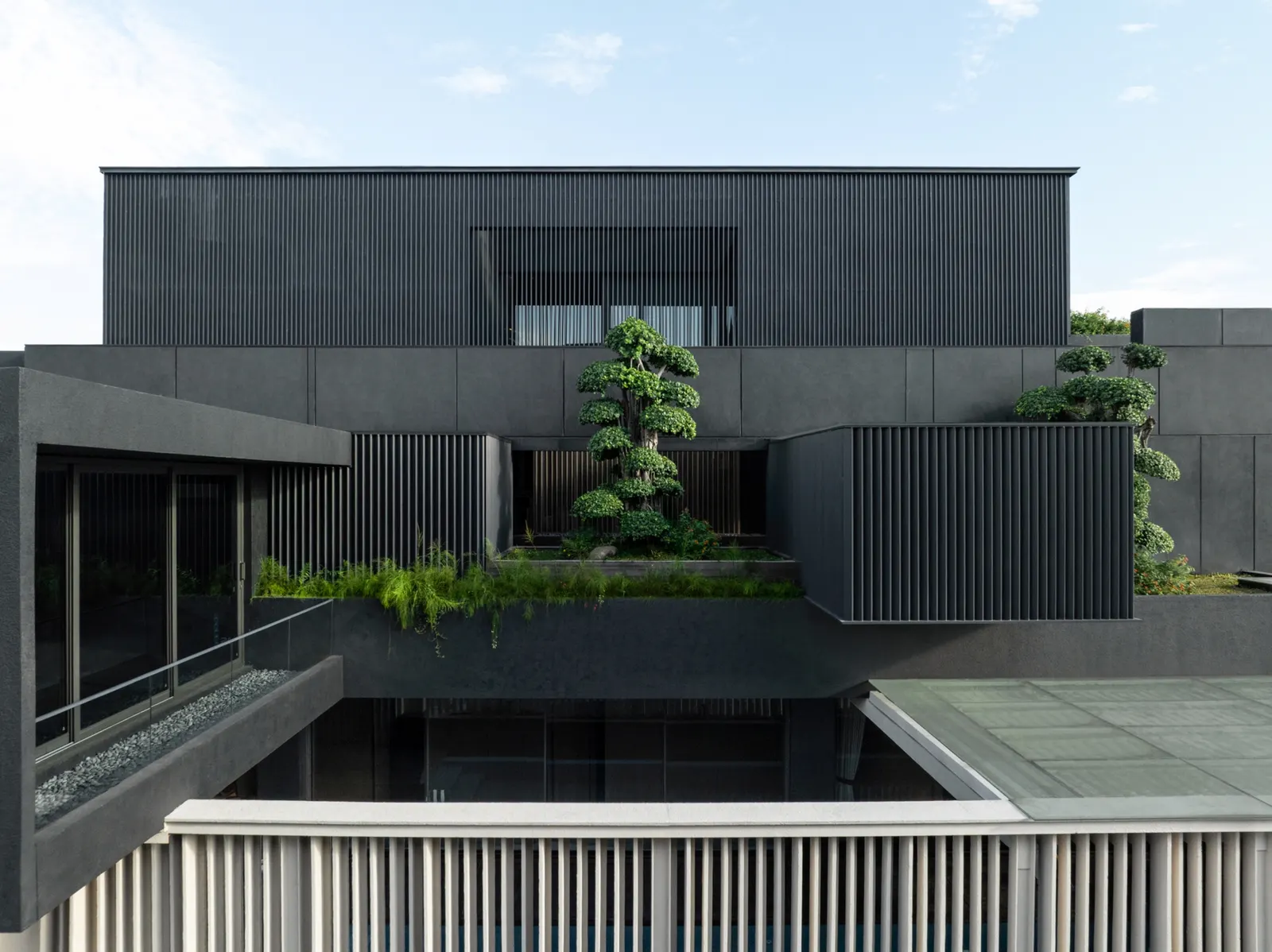 CMM (H)Office / Gets Architects — гибридный штаб для телеком- и security-компании в Тебете
