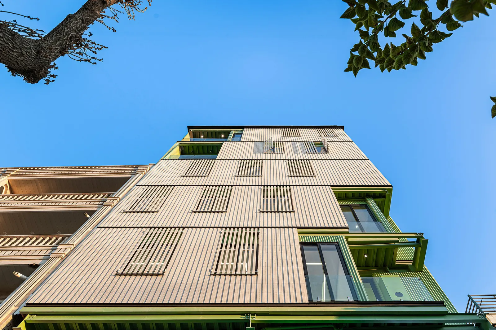 Marivan Medical Building / AsNow Design & Construct