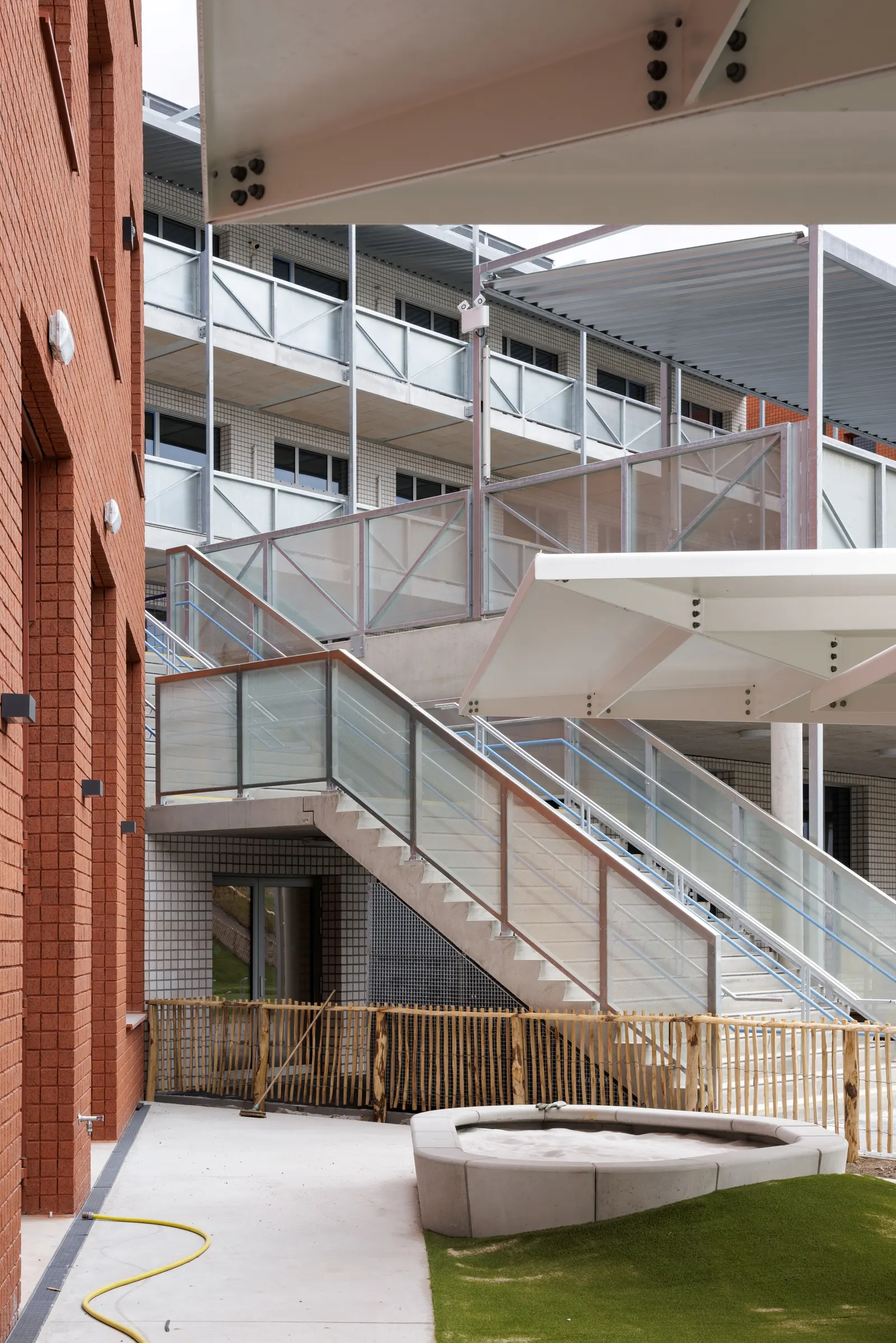 Campus Deleers / SMAK Architects: первый в Европе комплекс, совмещающий образование и городское производство
