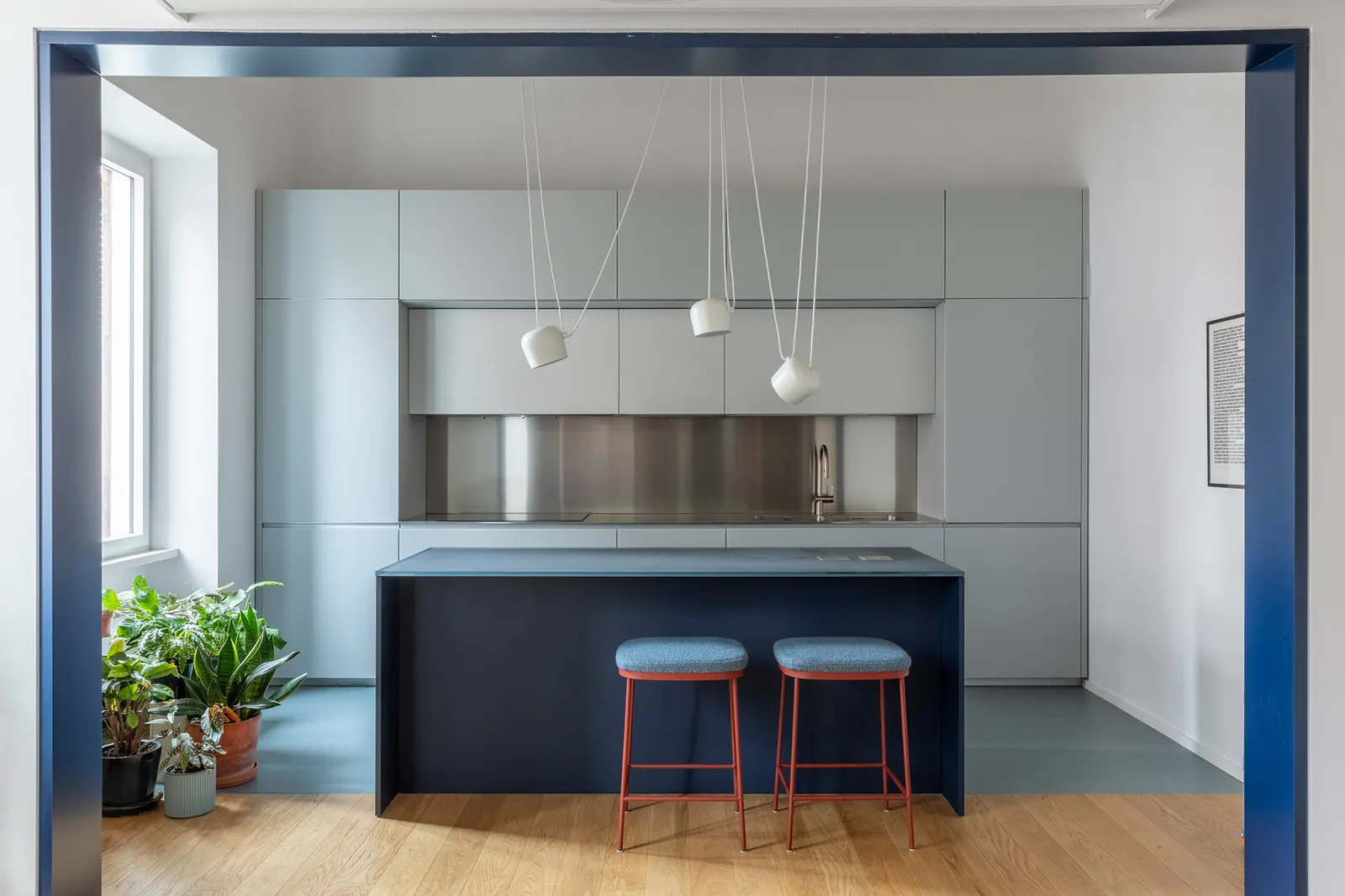 A12 Apartment / DKA — обновление исторической квартиры в Риме