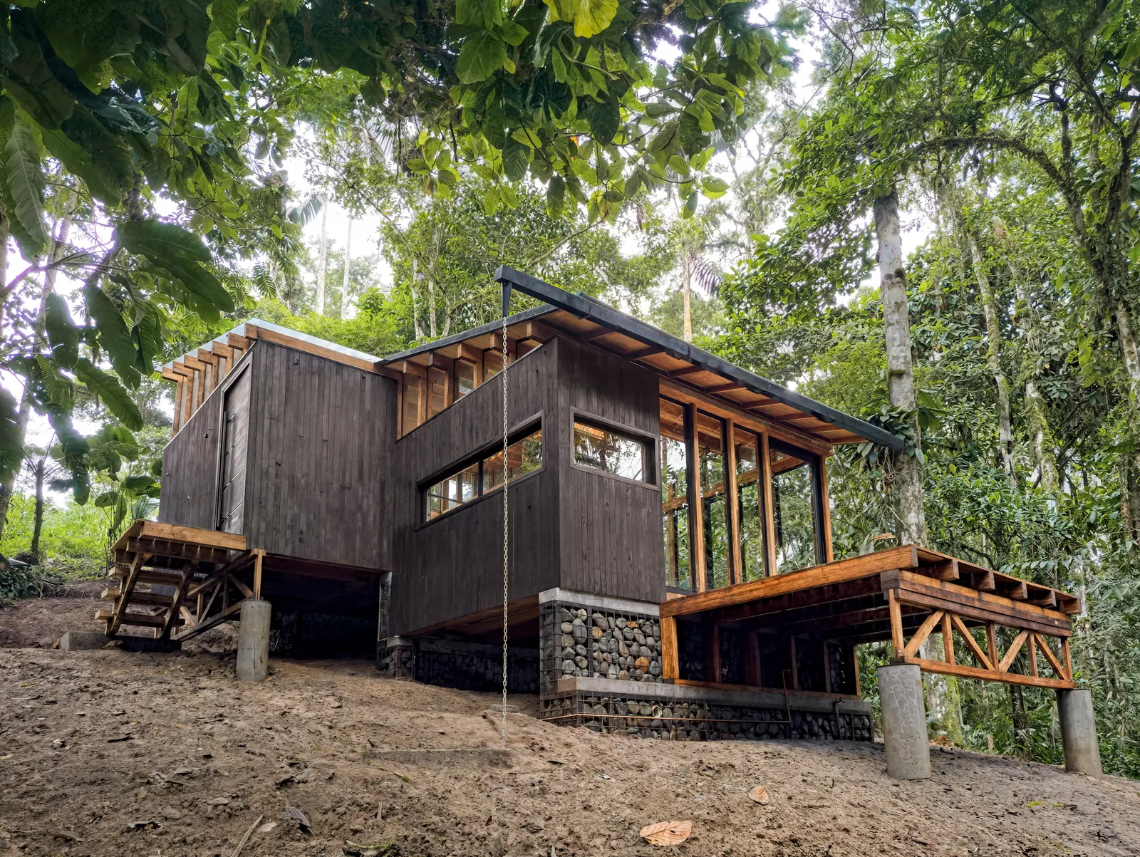 Chocó Pambil Refuge / Minqa Atelier