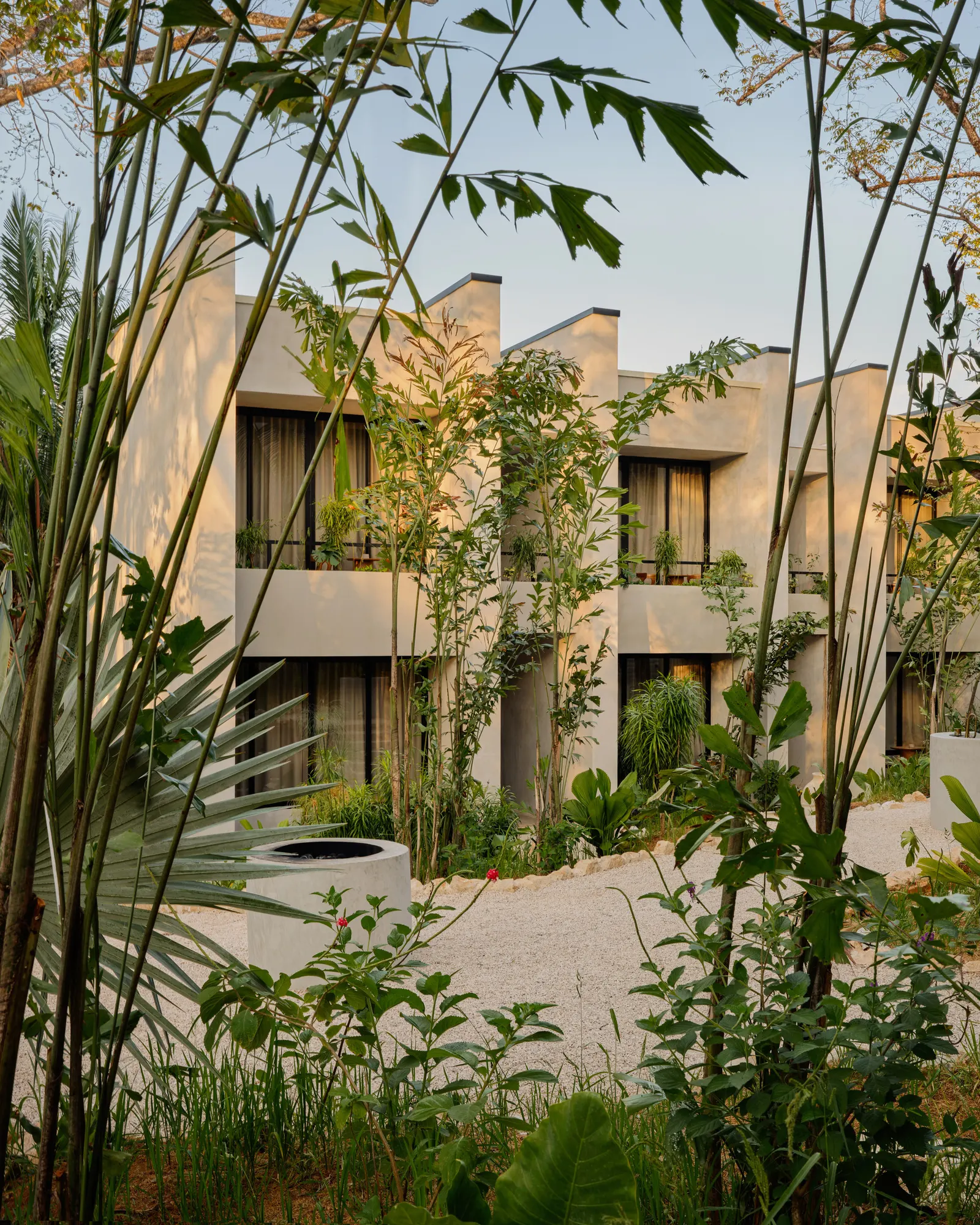 ESH Hotel & Spa: гостиничный проект на склоне в Носаре от FAMM Arquitectura и Sulkin Askenazi