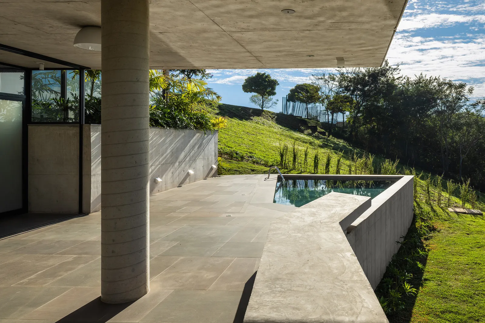 Дом FPW / Obra Arquitetos