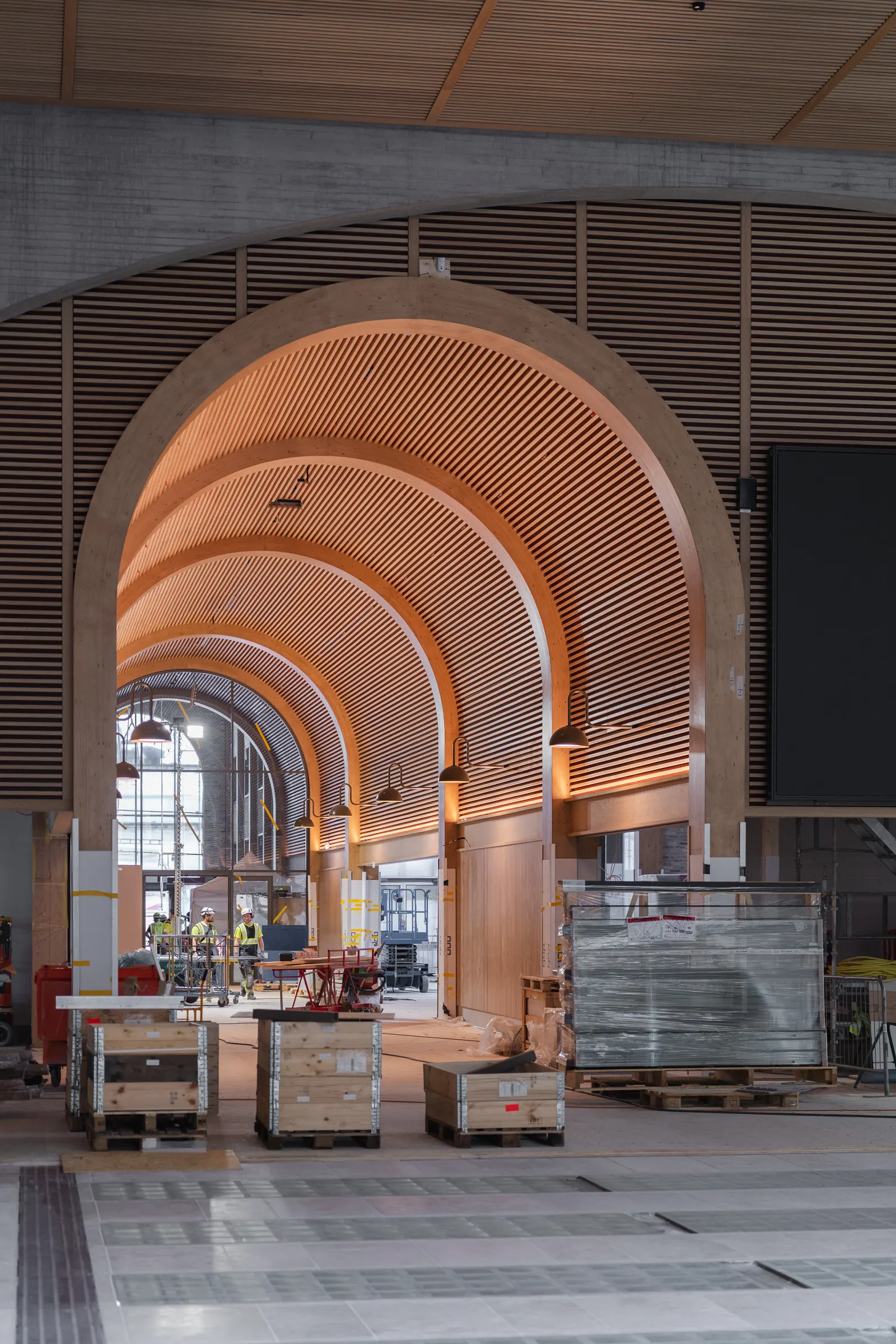 Reiulf Ramstad Arkitekter спроектировали новый железнодорожный вокзал Gothenburg Grand Central в Швеции с повторным использованием кирпича и стали