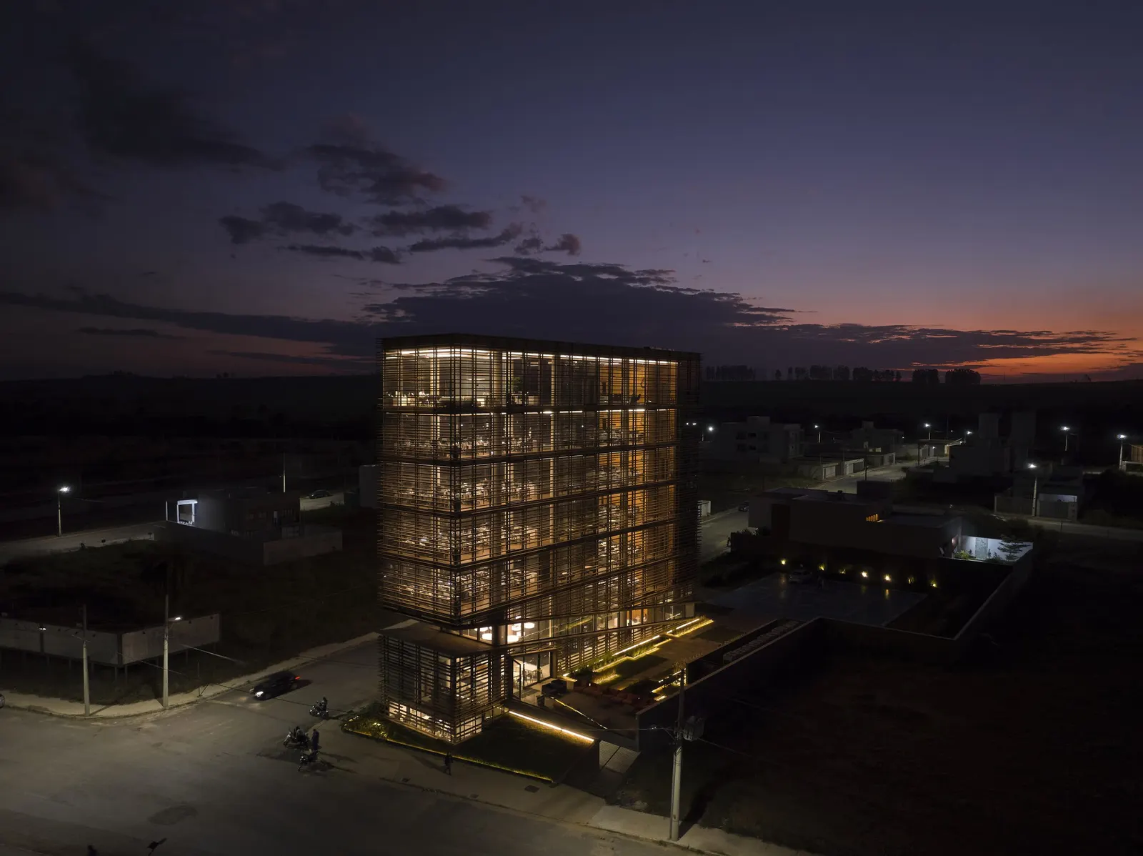 Штаб-квартира Patrimonium в Лагоа-да-Прата / Gustavo Penna Arquiteto e Associados
