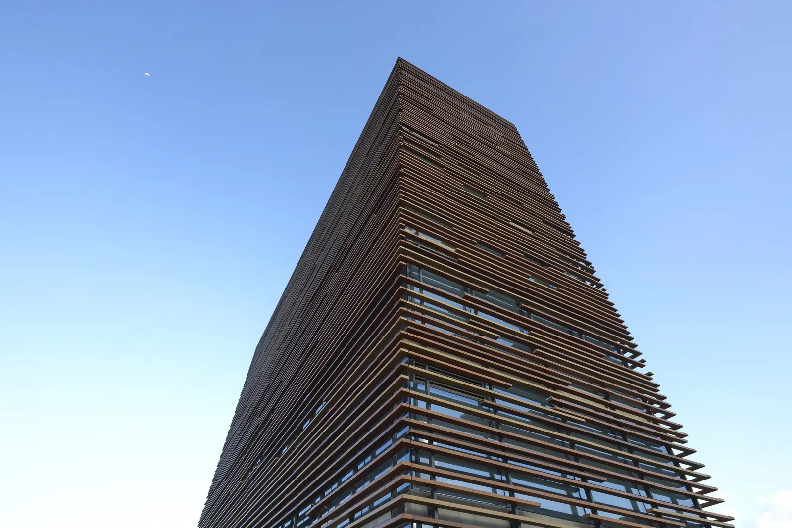 Штаб-квартира Patrimonium в Лагоа-да-Прата / Gustavo Penna Arquiteto e Associados