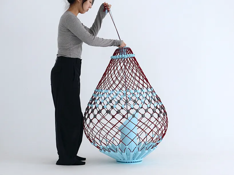 Кресло Re-flat pack от Jisu Yoon: мягкая мебель, которая складывается и раскрывается одним движением