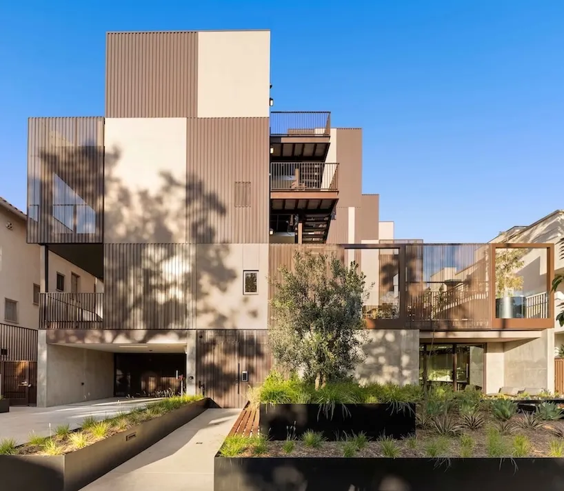 Harper Avenue Apartments: SPF:architects uses bronze corrugated metal to reshape multifamily housing в West Hollywood