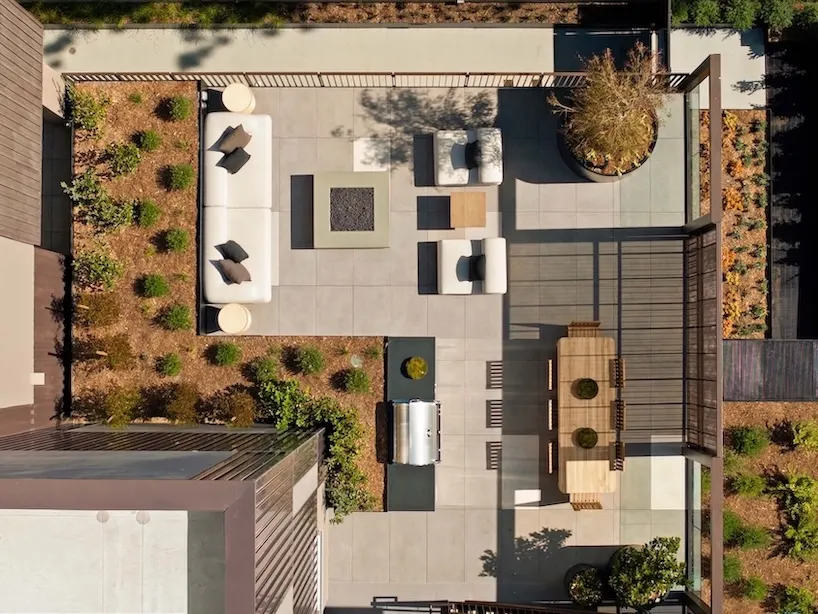 Harper Avenue Apartments: SPF:architects uses bronze corrugated metal to reshape multifamily housing в West Hollywood