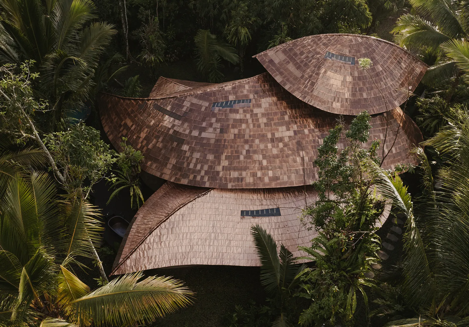 Hideout Leaf Villa / Pablo Luna Studio