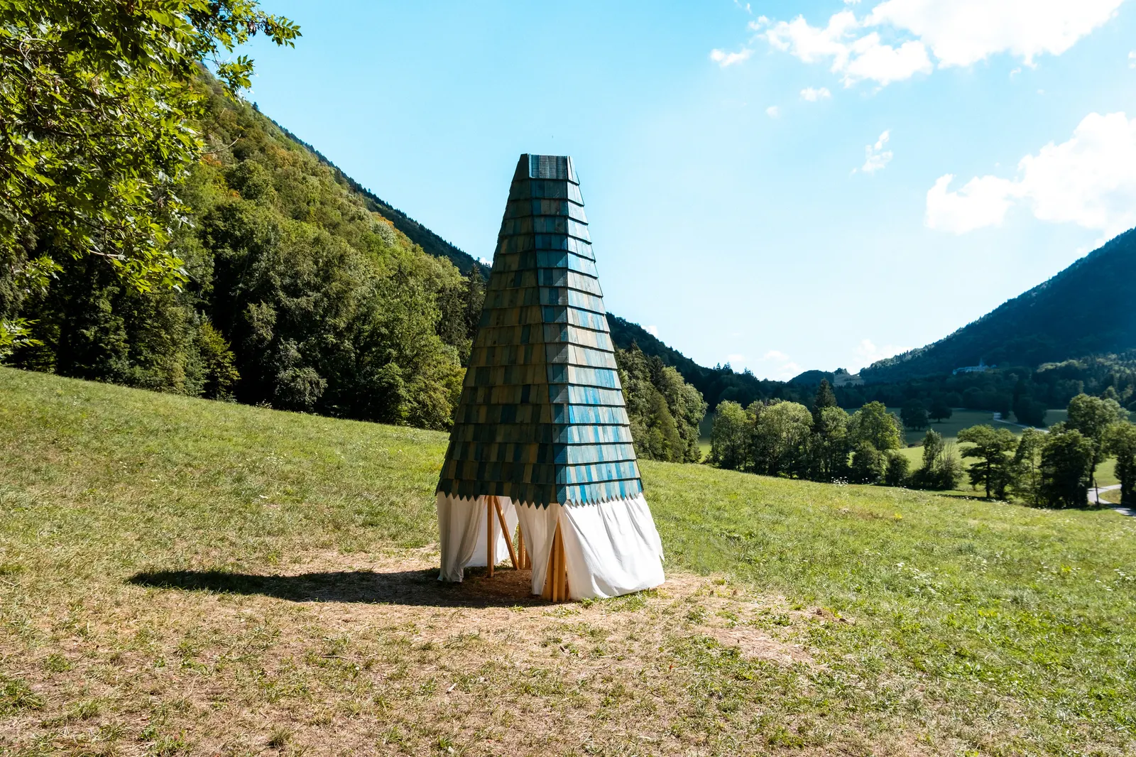 Katūvu Hut / HUT atelier d'architecture