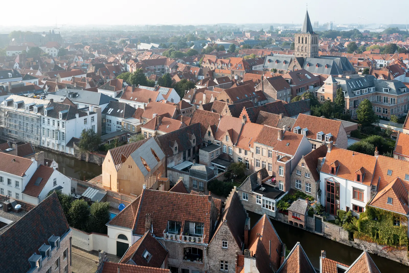Brugge Diptych / PARA