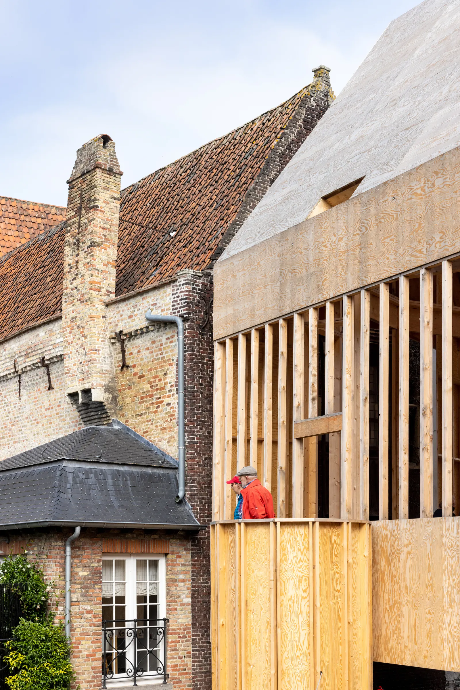 Brugge Diptych / PARA