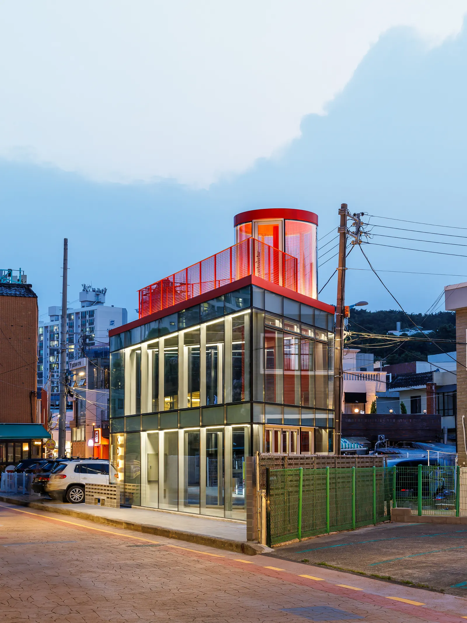 Koma Commercial Facility / U.GA Architects