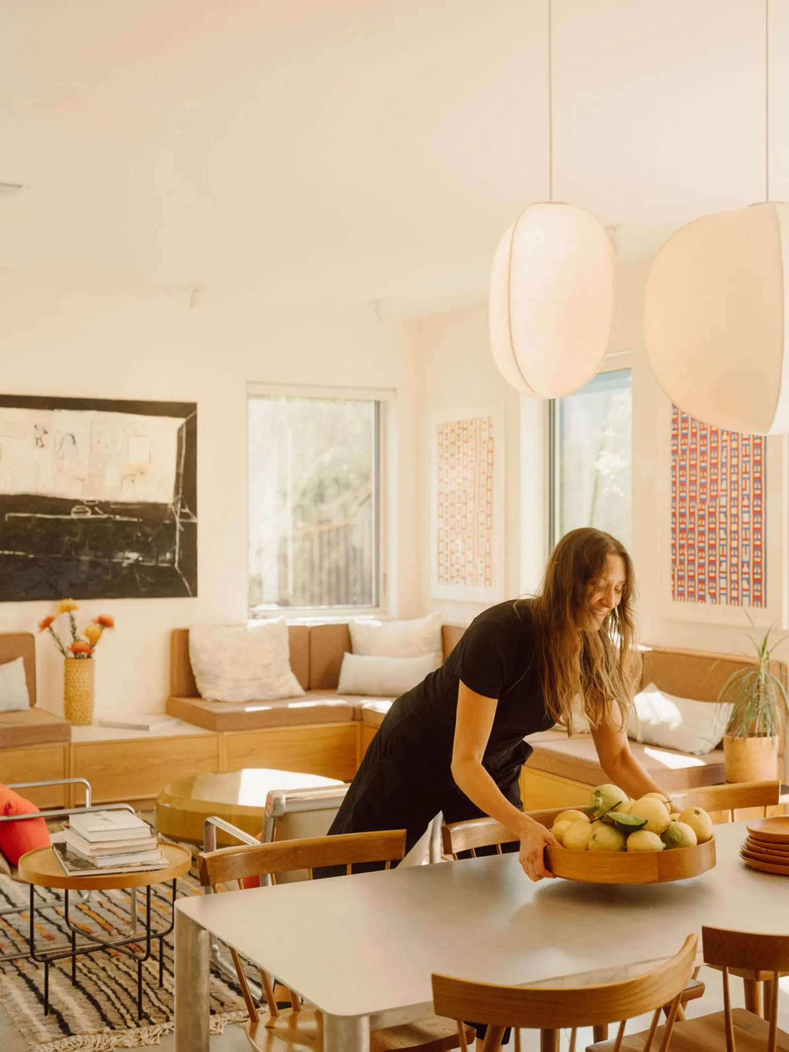 Дом Granada Echo Park House / Granada Form: белый кубический ADU в Angelino Heights