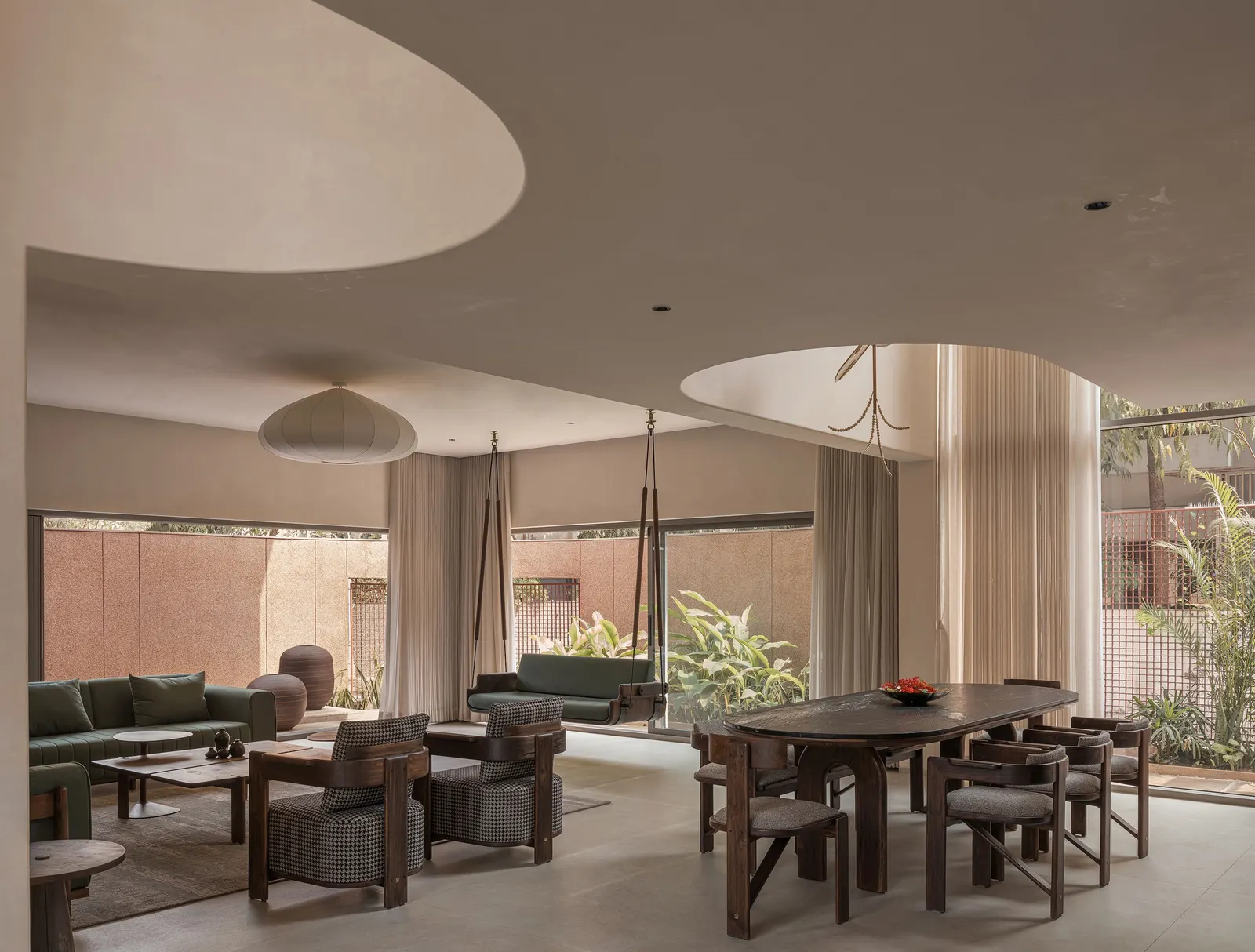LJ House / Studio Saransh + IKSOI