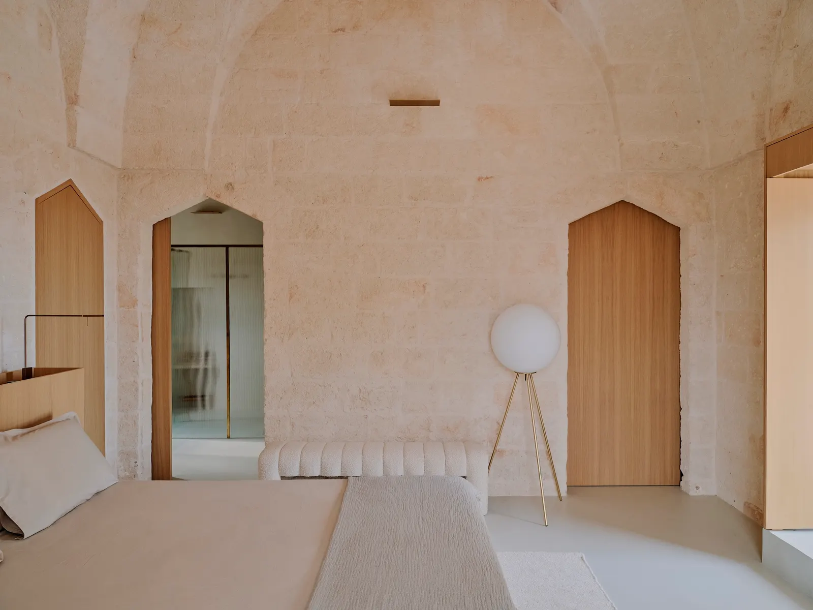 Masseria Ficazzella / Valari Studio — реставрация исторического массери в Фазано