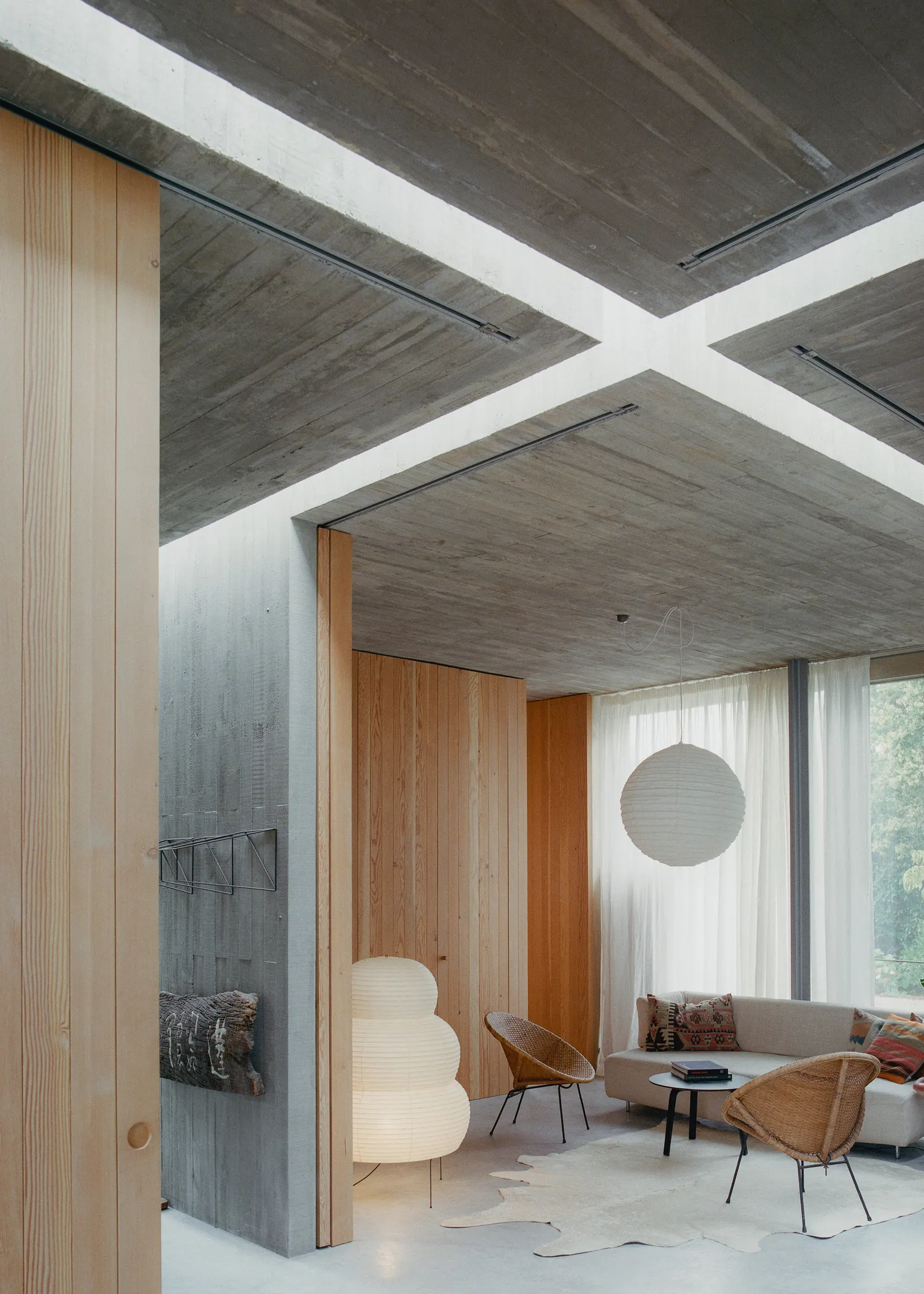 Mori House / Aires Mateus + MA+Co