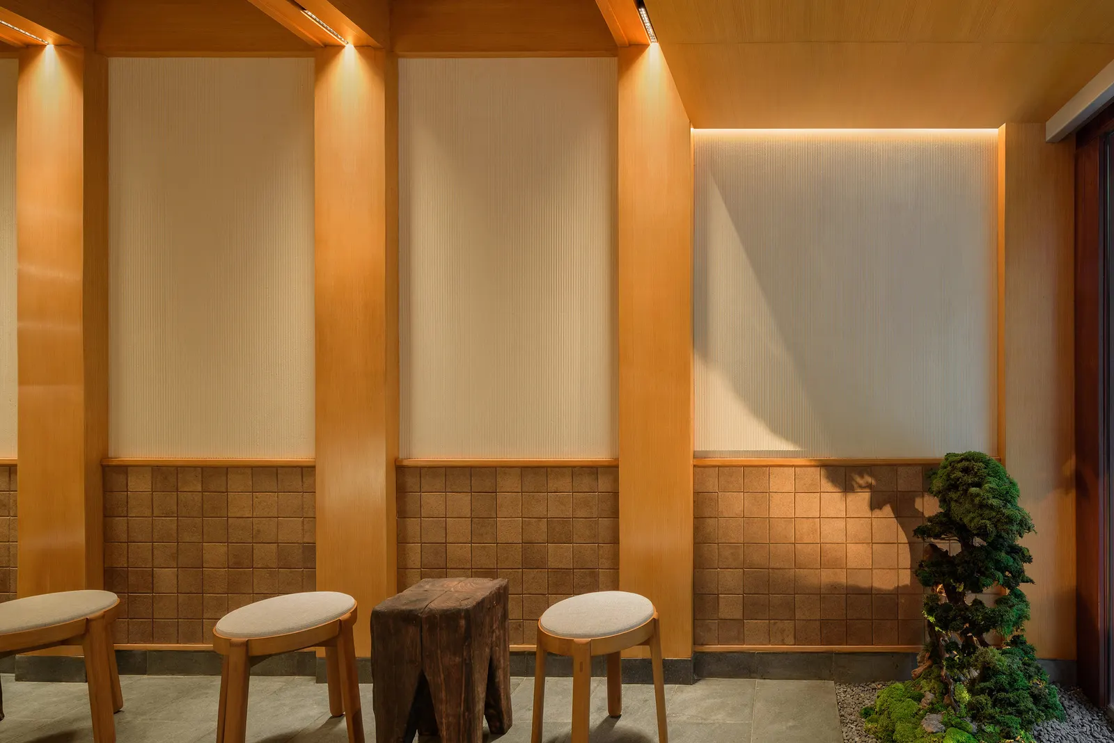 Jun Matcha Club Cafe / Matter of Something — кафе в бывшем гараже в Южной Джакарте
