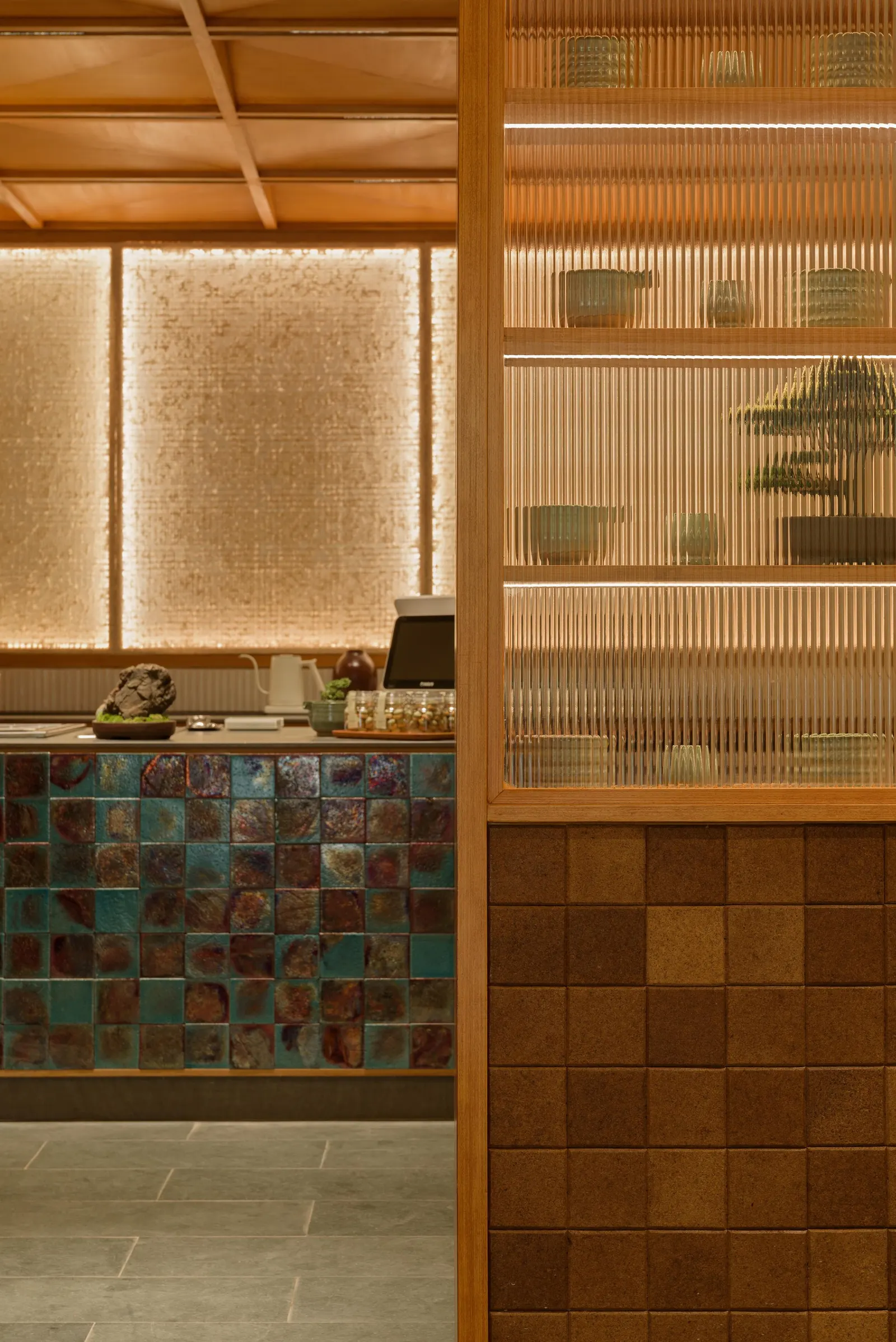 Jun Matcha Club Cafe / Matter of Something — кафе в бывшем гараже в Южной Джакарте