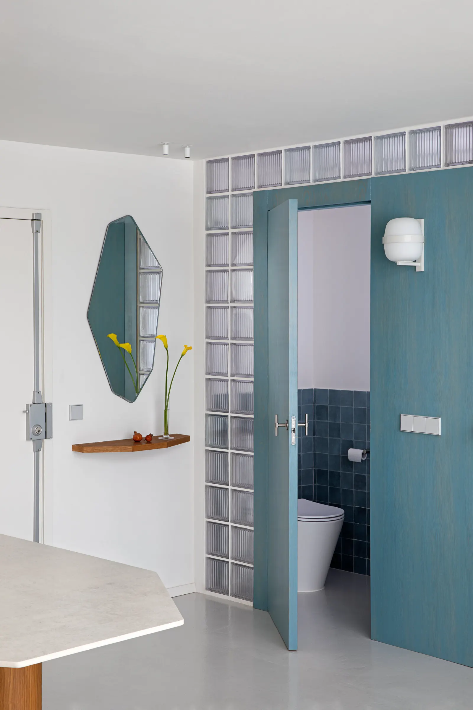 H001CH-Hass loft / estudio Hass — реконструкция лофта в Мадриде