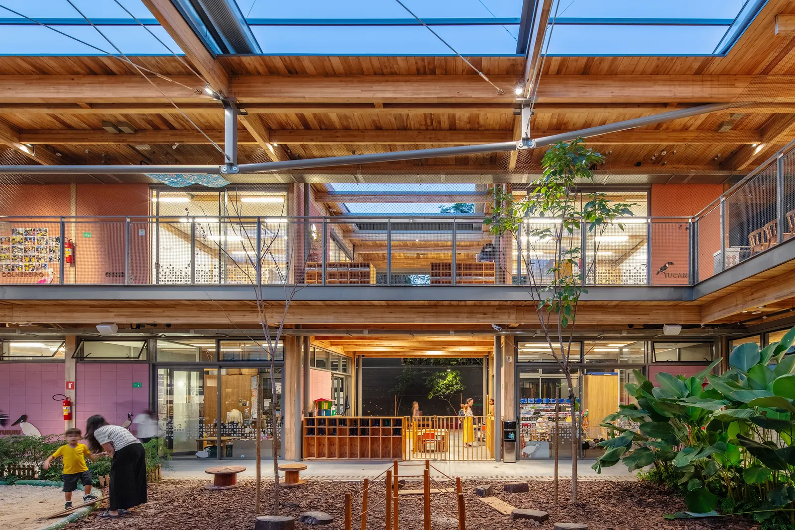 Детский сад Colégio Santa Cruz в Сан-Паулу: проект Andrade Morettin Arquitetos Associados