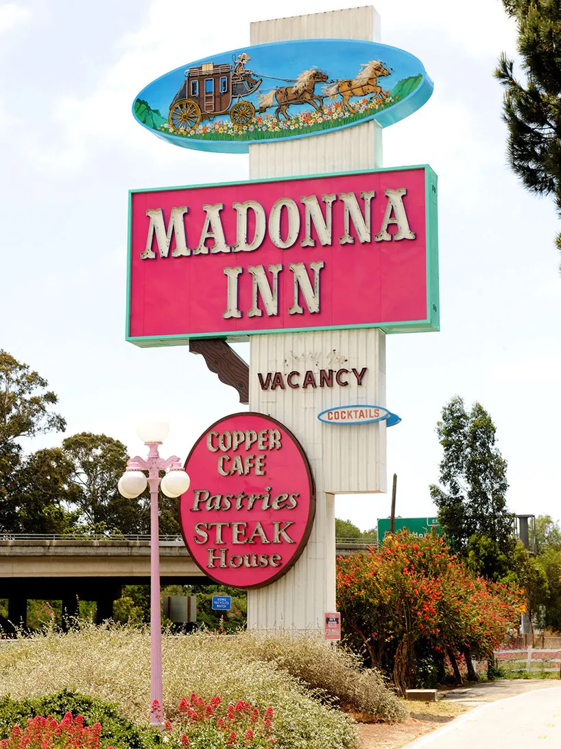 Neon signs and retro rooms: книга Элли Сеймур о мотелях mid-century по США