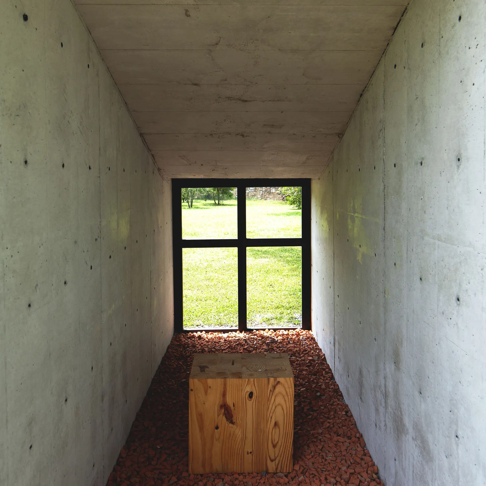 Oratory Chapel / S-AR — небольшая часовня из железобетона в Сантьяго, Мексика