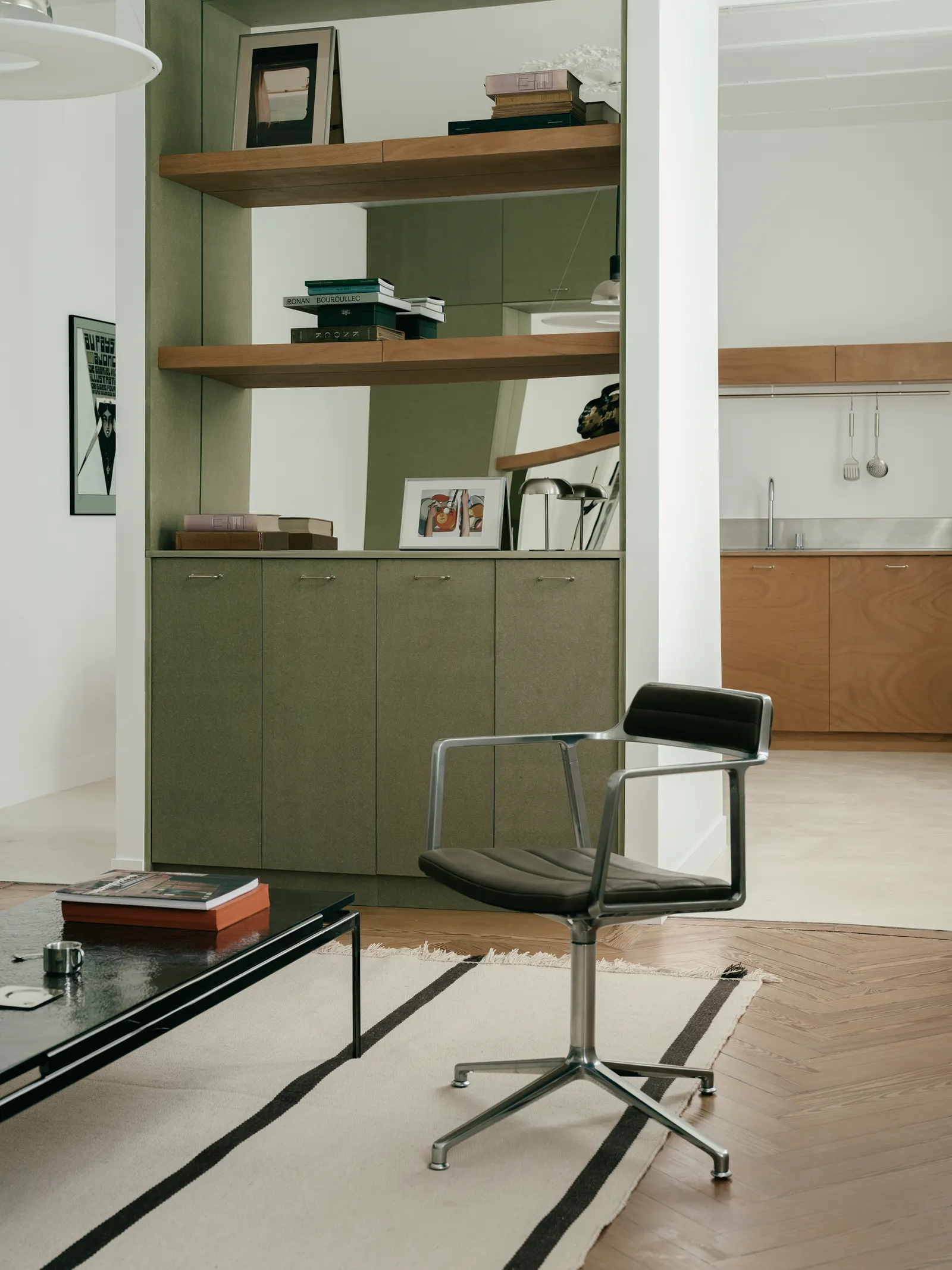 Lecomte Apartment / Atelier Orzan