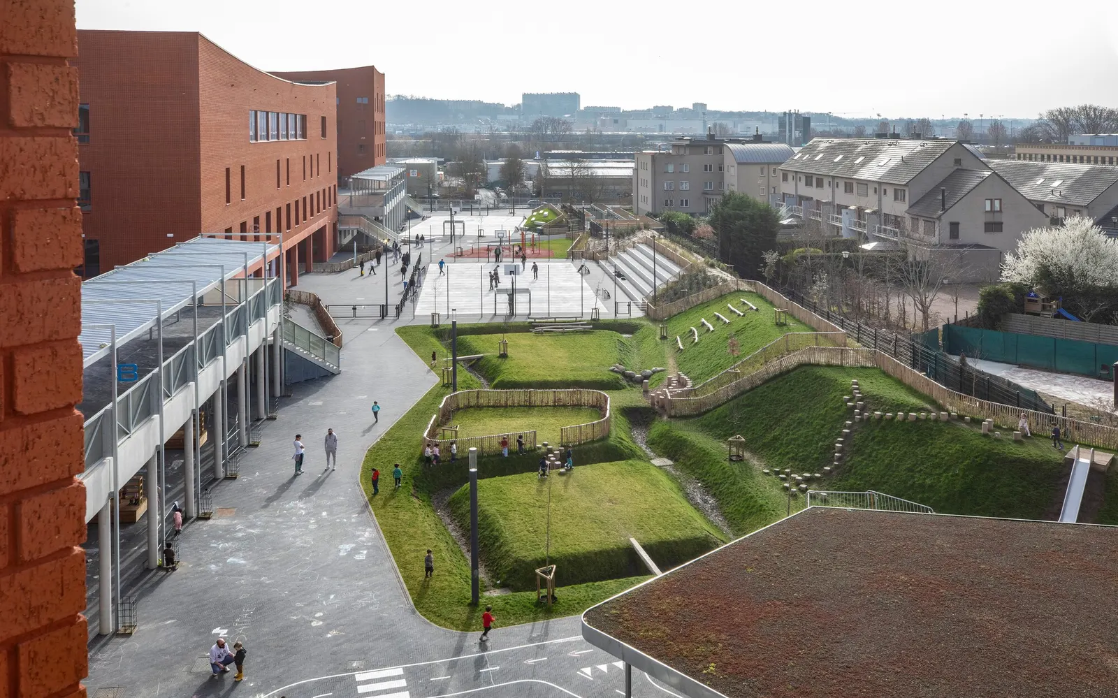 Campus Deleers / SMAK Architects: первый в Европе комплекс, совмещающий образование и городское производство