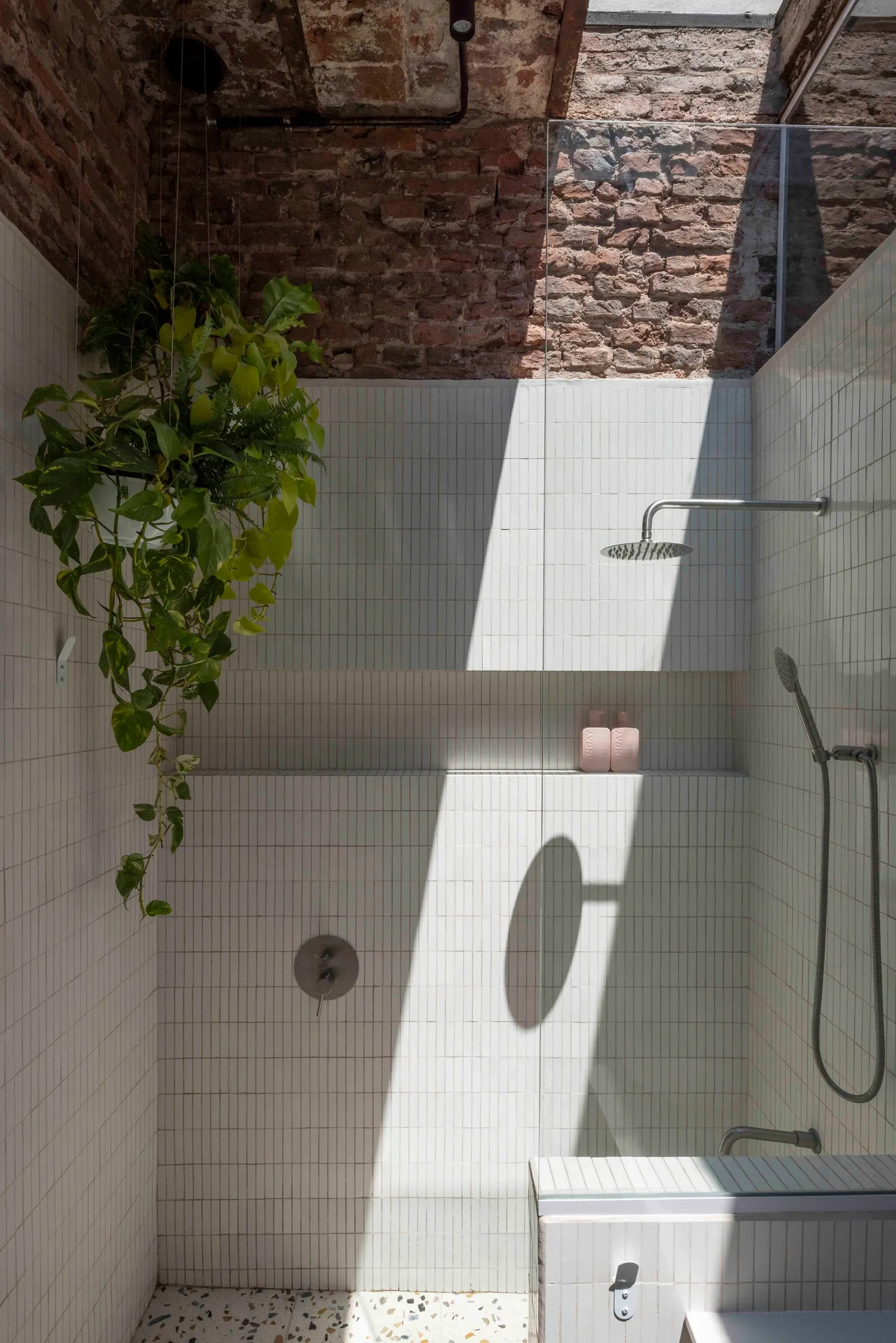 PH Juana / Estudio NU — реконструкция в Буэнос-Айресе, где новое сосуществует с существующим