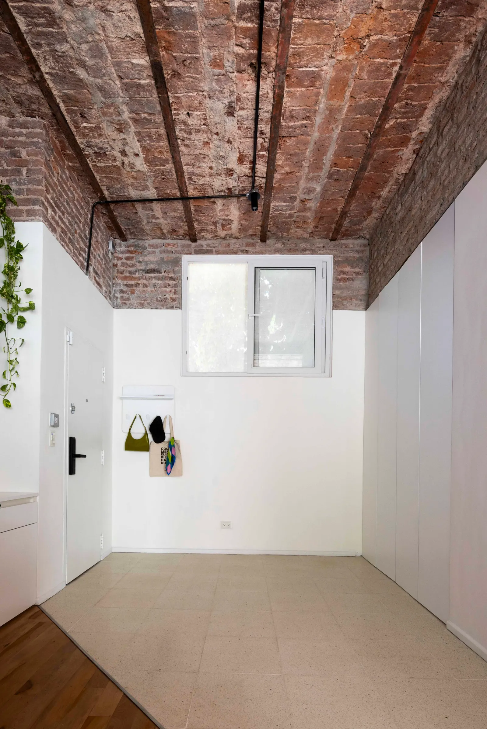 PH Juana / Estudio NU — реконструкция в Буэнос-Айресе, где новое сосуществует с существующим