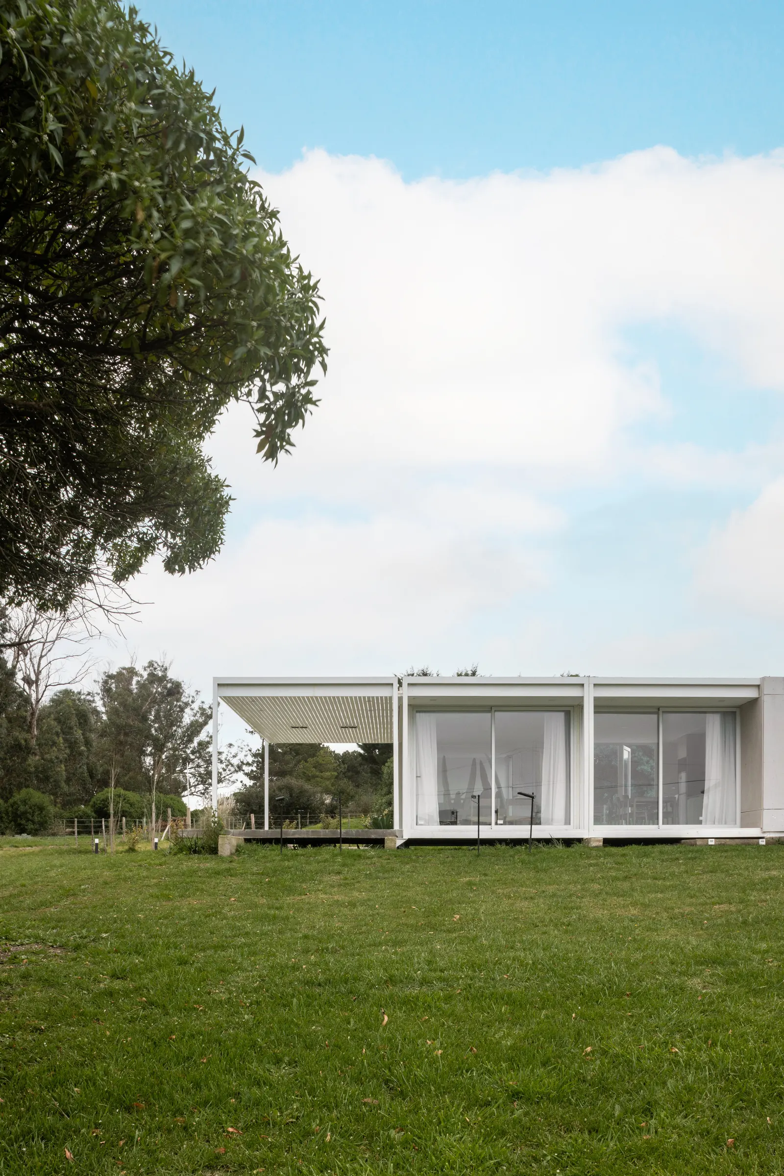Looking South House / PLUG arquitectura modular