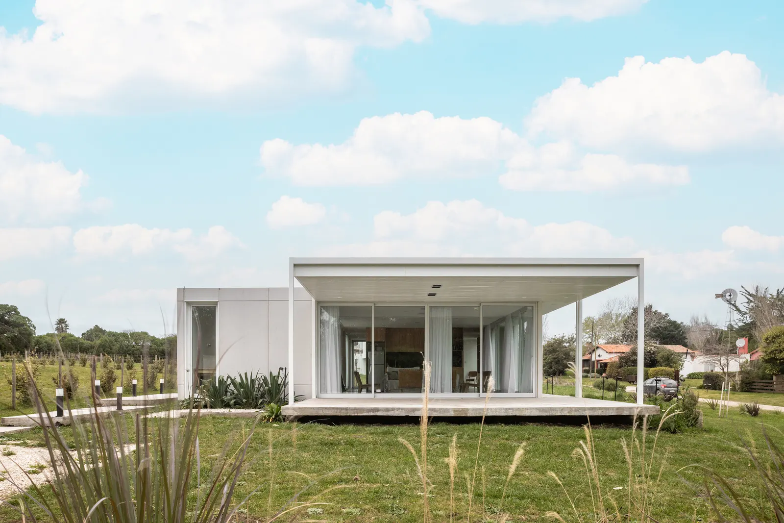 Looking South House / PLUG arquitectura modular
