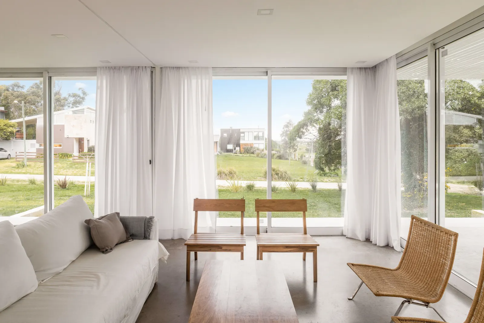 Looking South House / PLUG arquitectura modular