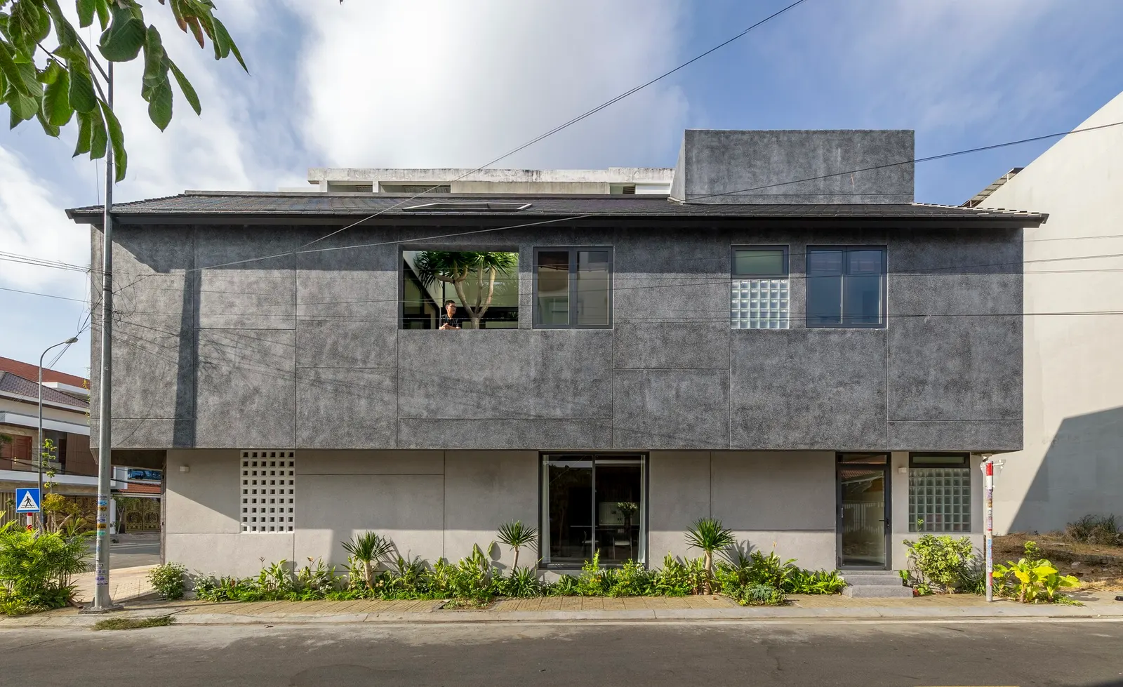 The Inner Court House / Plus Idea Studio