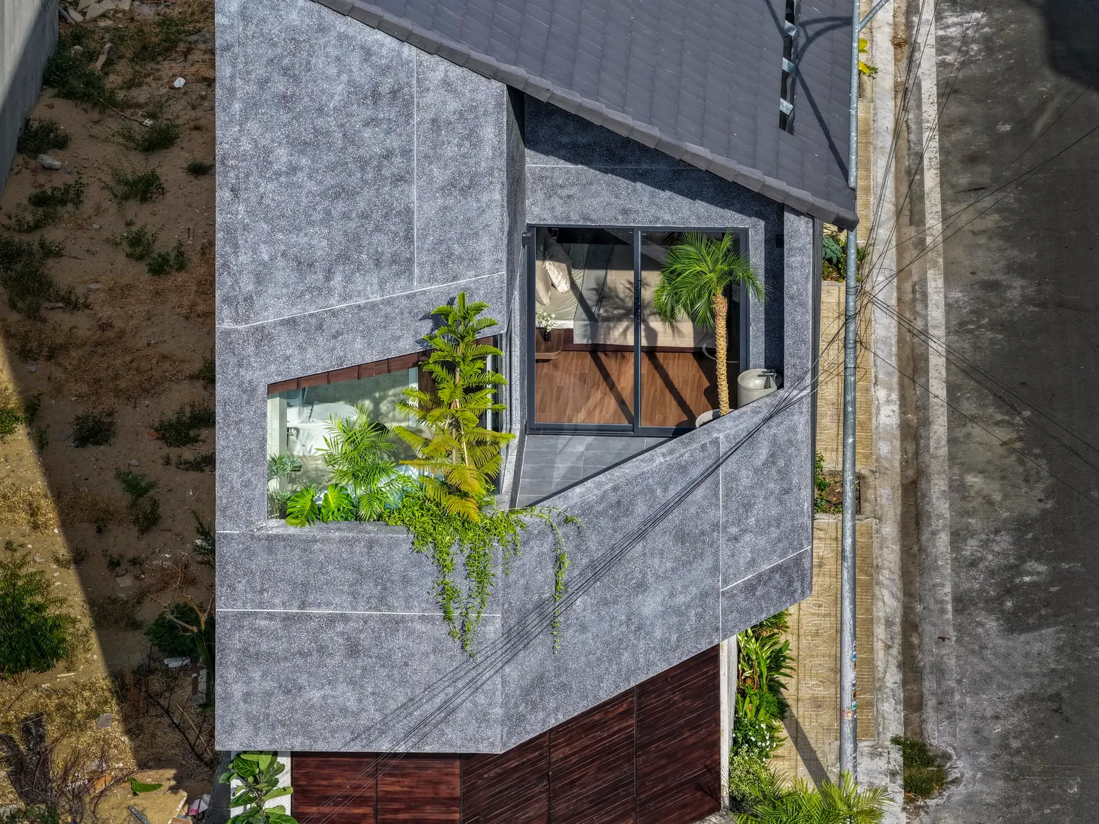 The Inner Court House / Plus Idea Studio