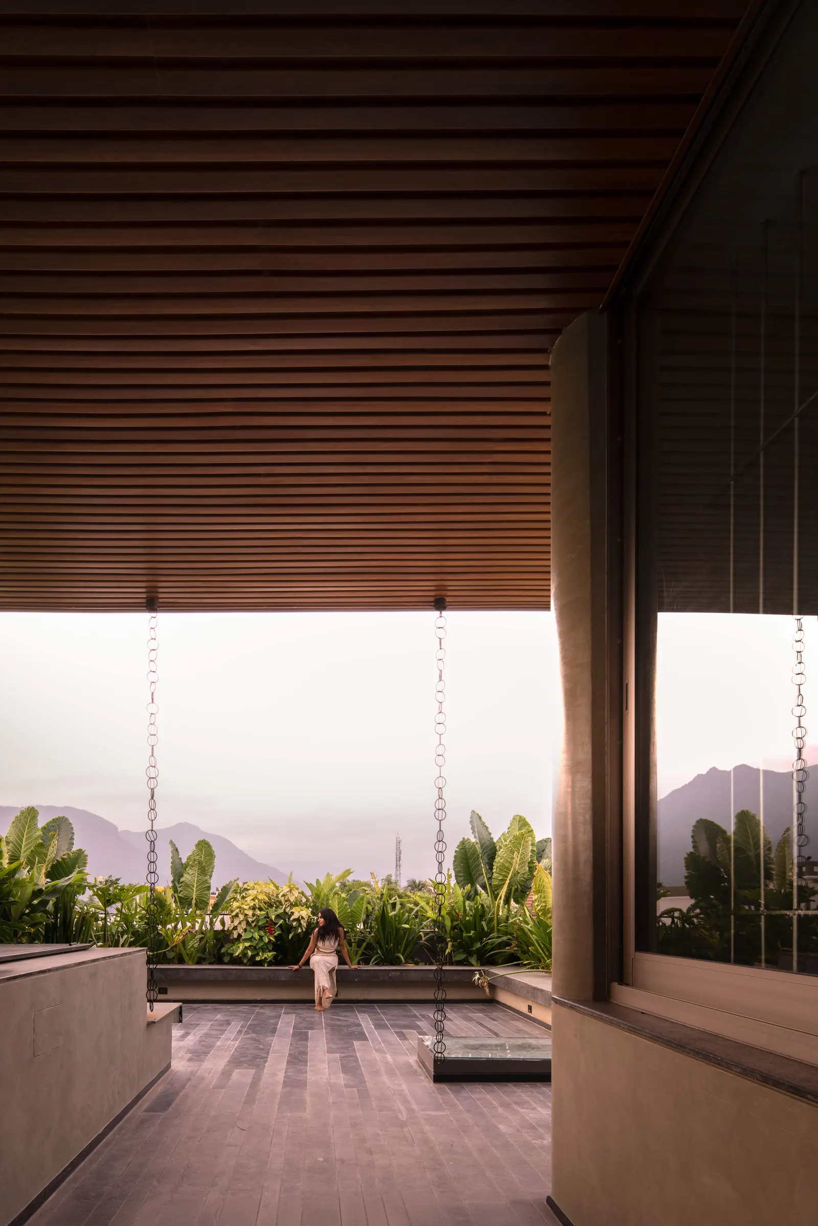 Western Valley House / STO.M.P